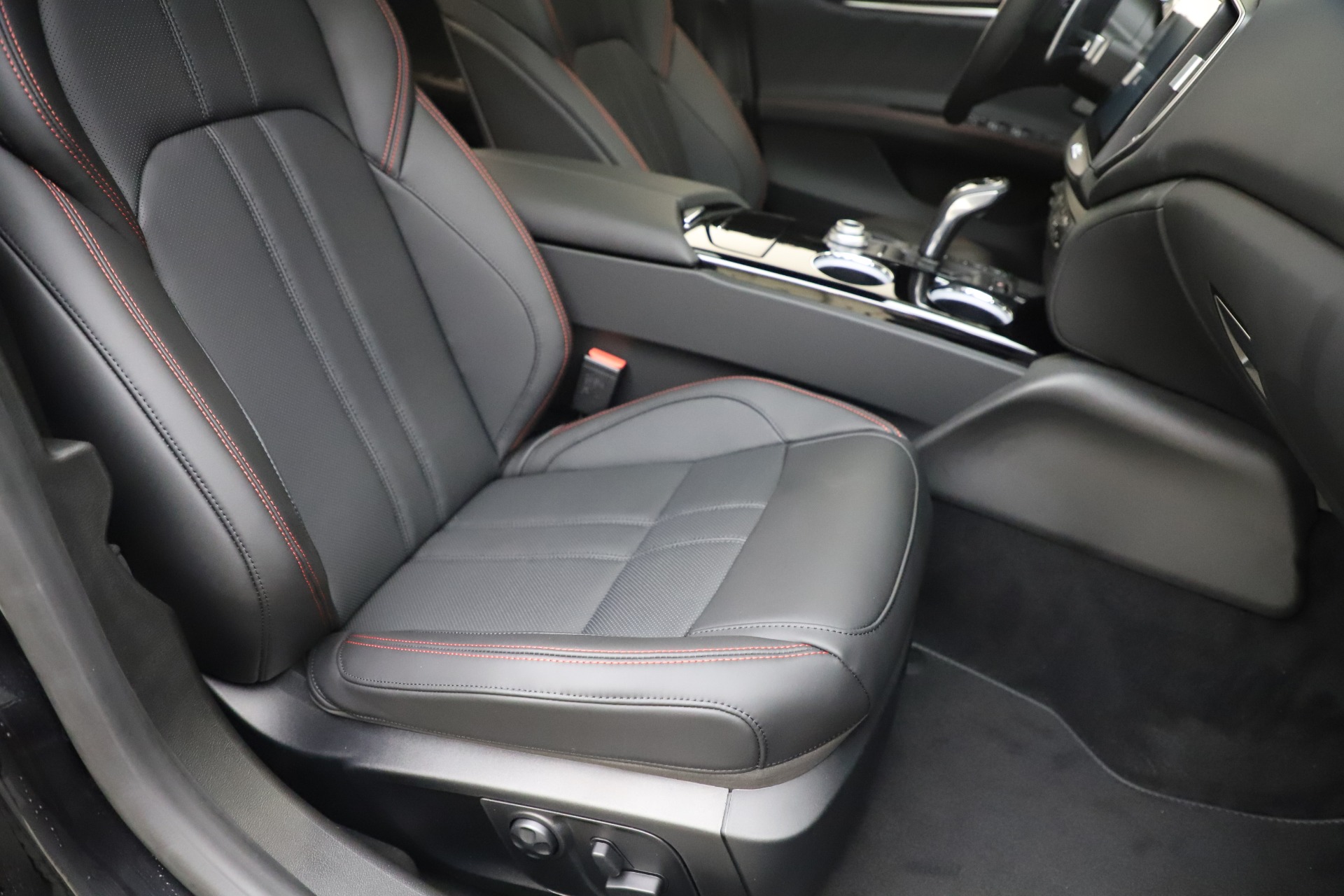 New-2019-Maserati-Ghibli-S-Q4-GranSport