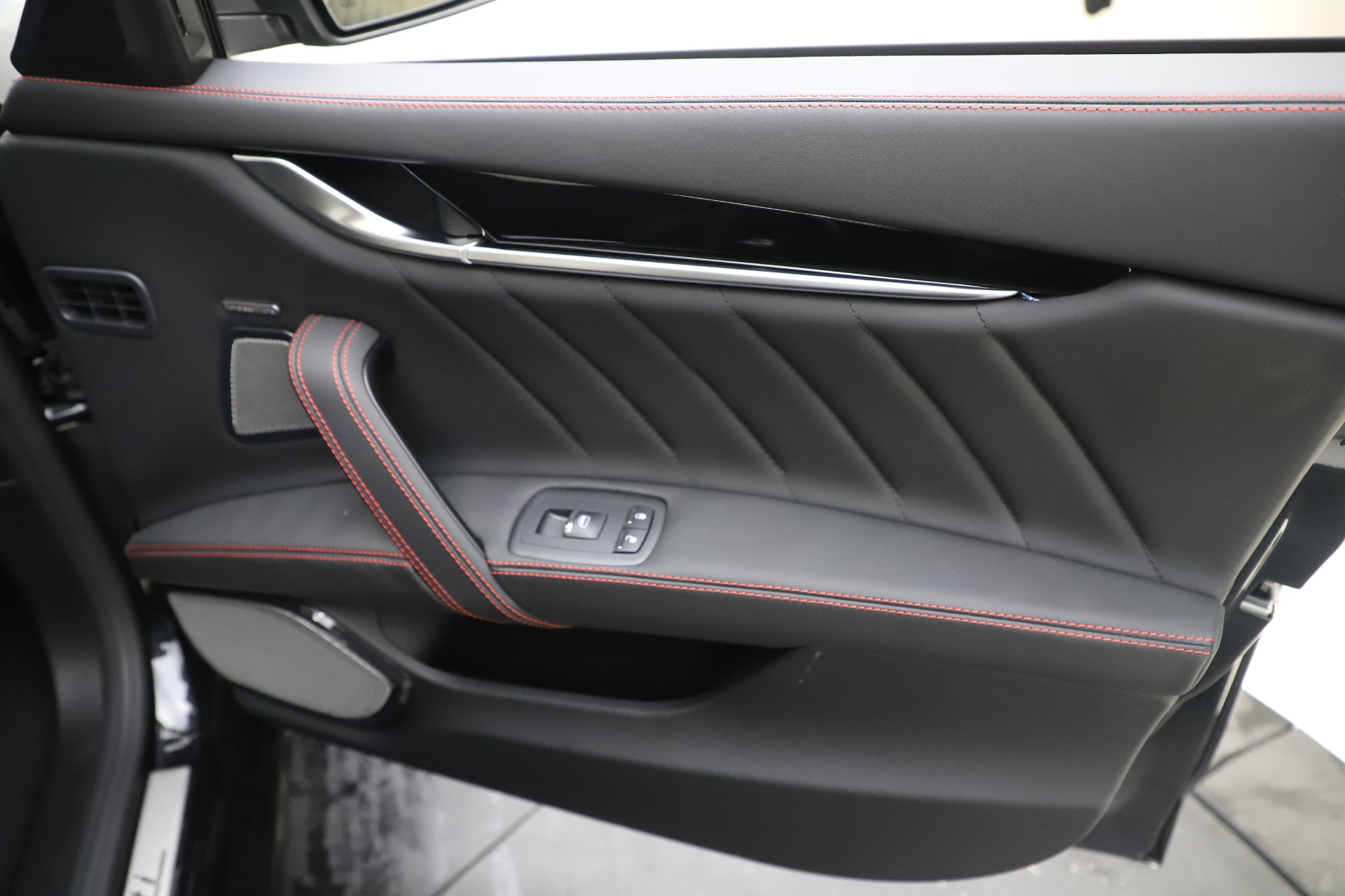 New-2019-Maserati-Ghibli-S-Q4-GranSport