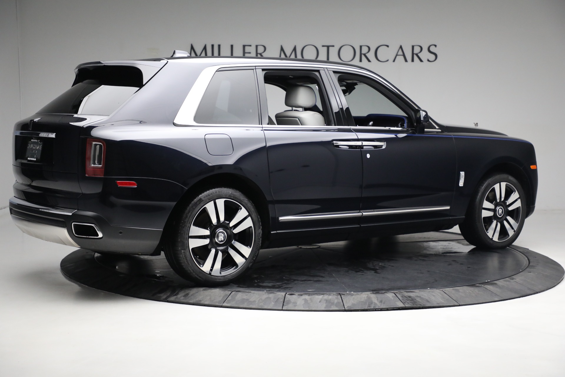 Used-2019-Rolls-Royce-Cullinan