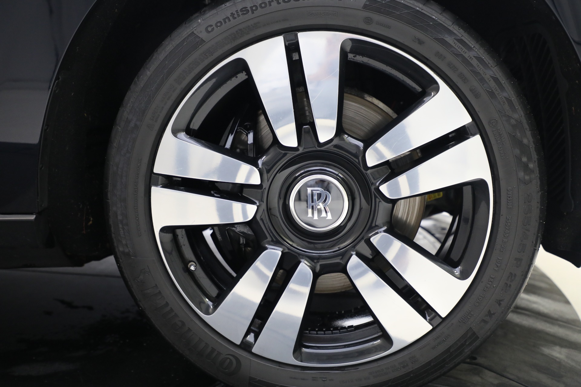 Used-2019-Rolls-Royce-Cullinan