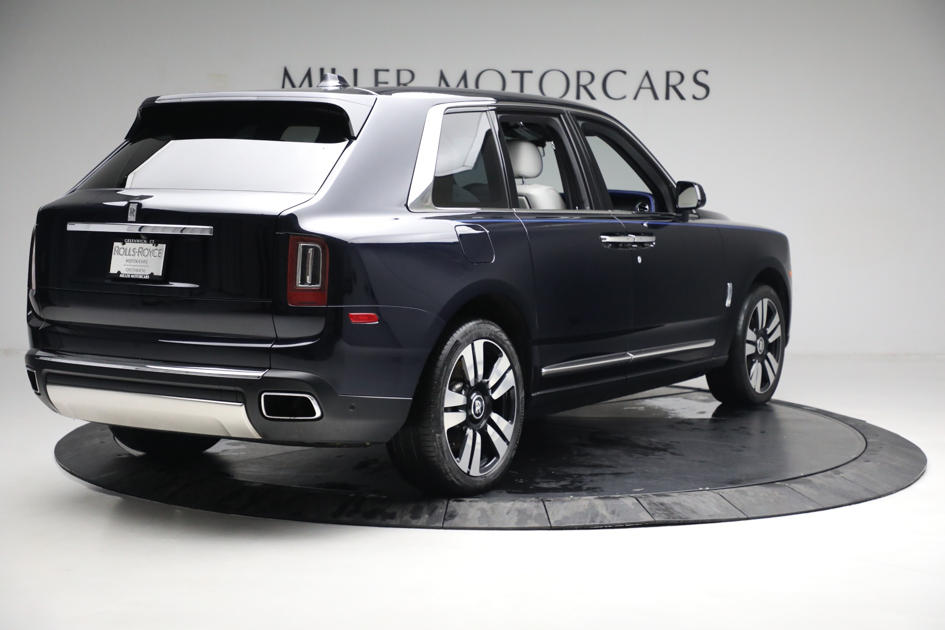 Used-2019-Rolls-Royce-Cullinan