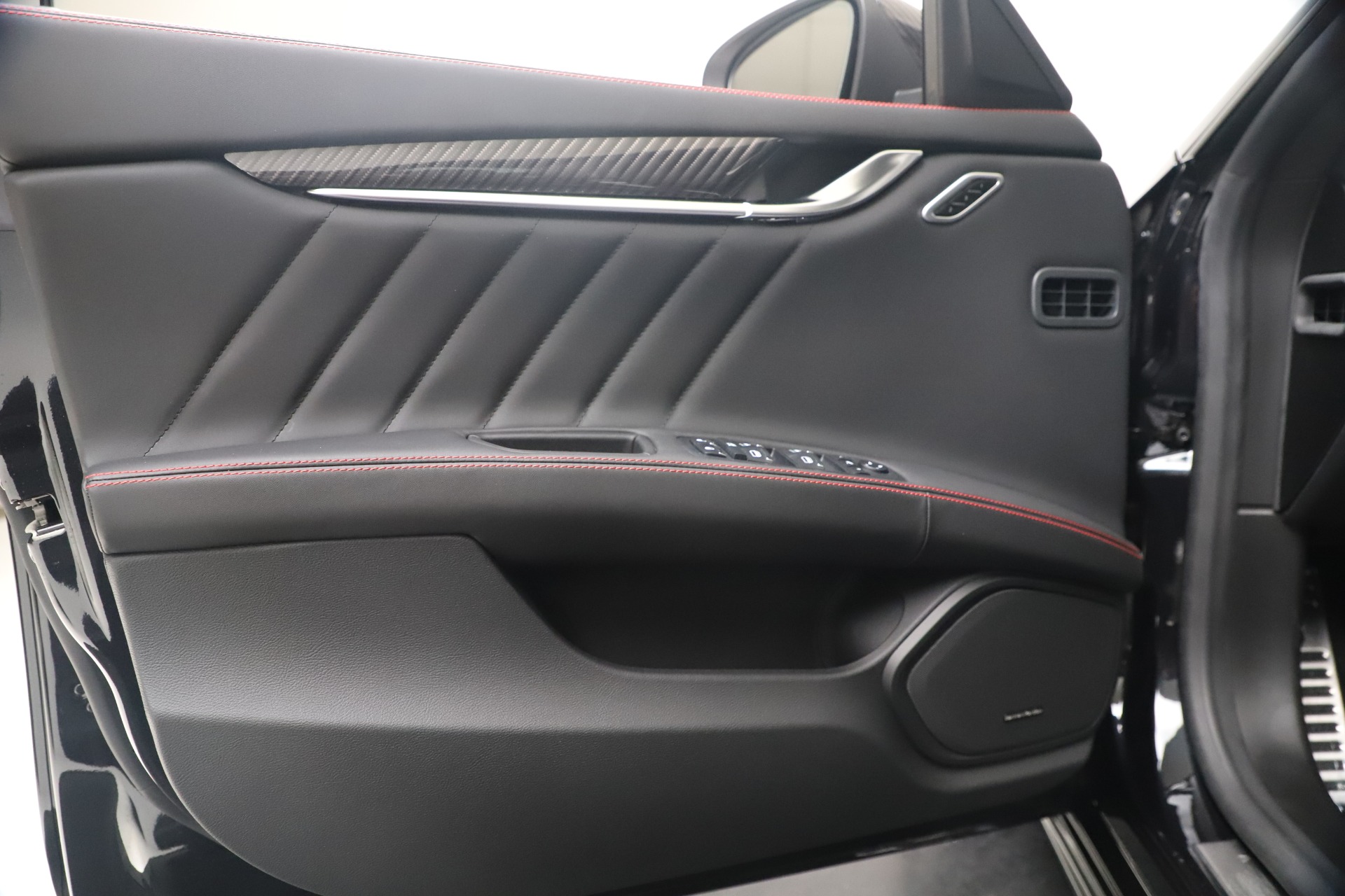 New-2020-Maserati-Ghibli-S-Q4-GranSport