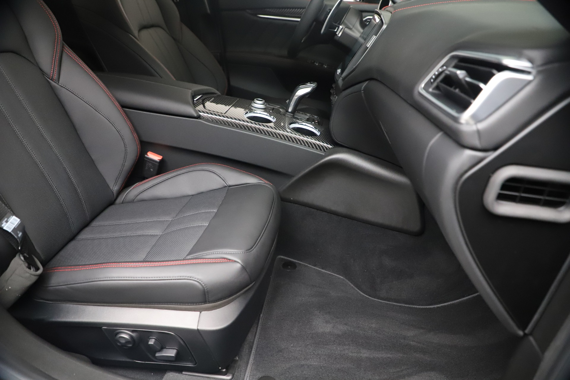 New-2020-Maserati-Ghibli-S-Q4-GranSport