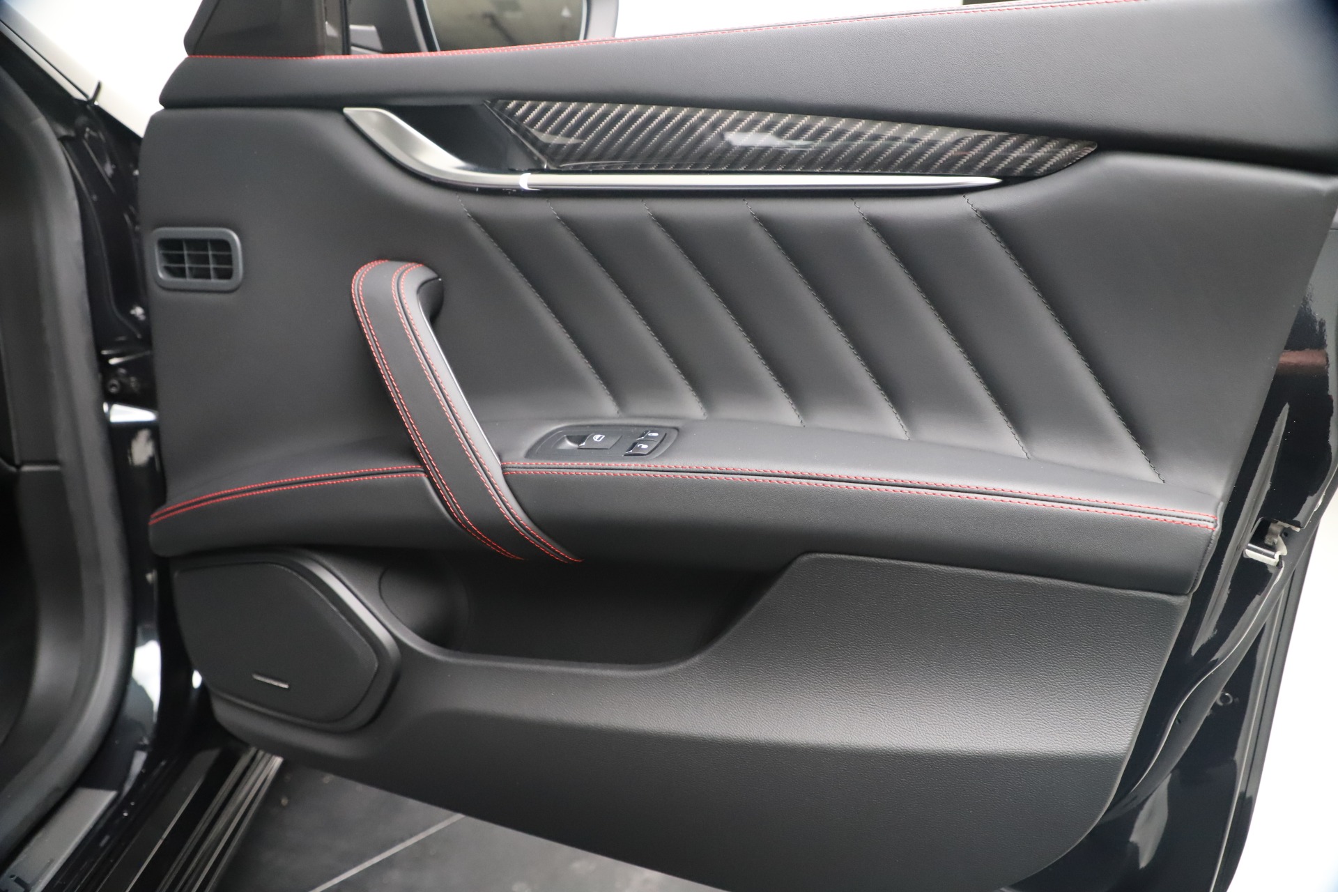 New-2020-Maserati-Ghibli-S-Q4-GranSport