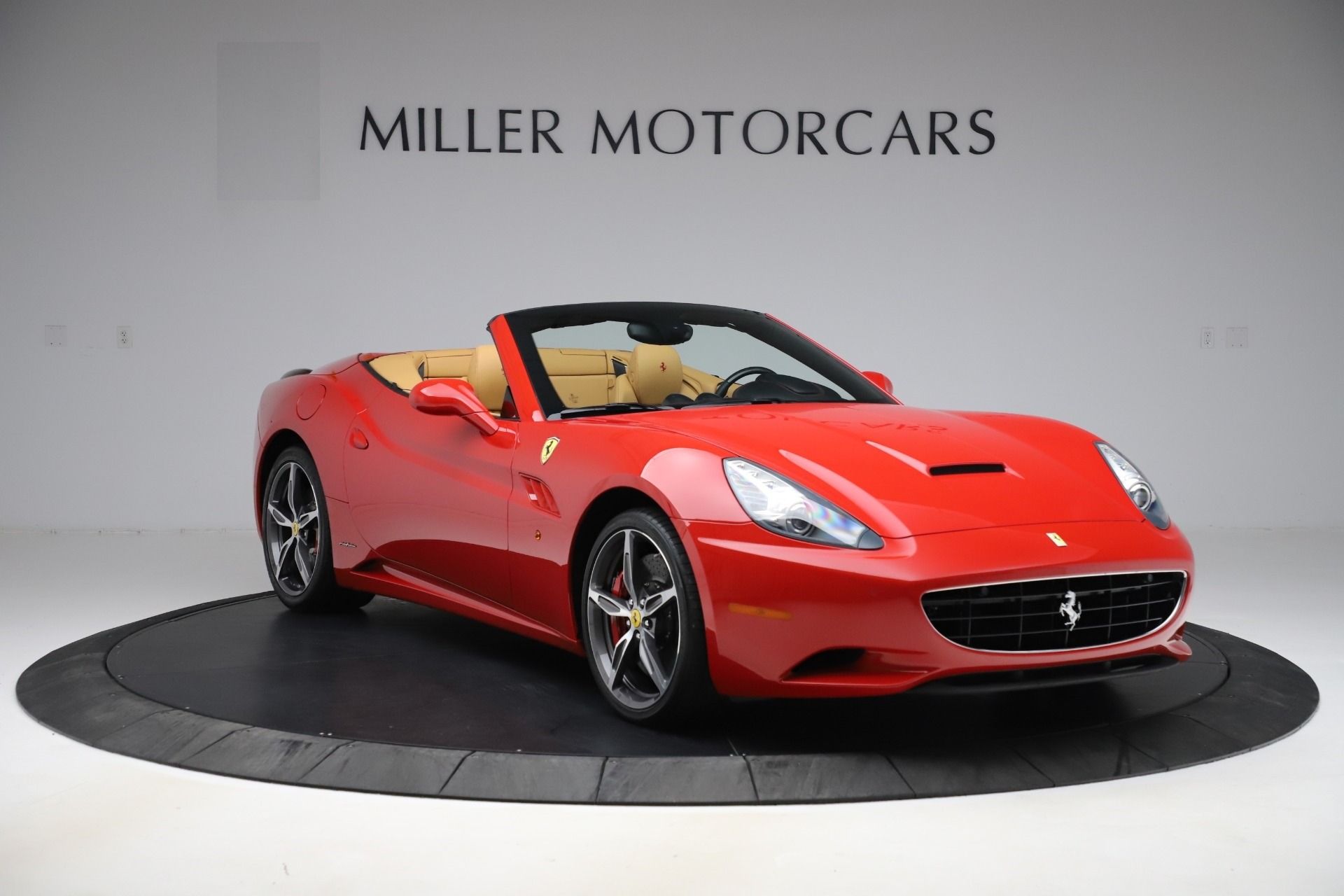 Used-2014-Ferrari-California-30