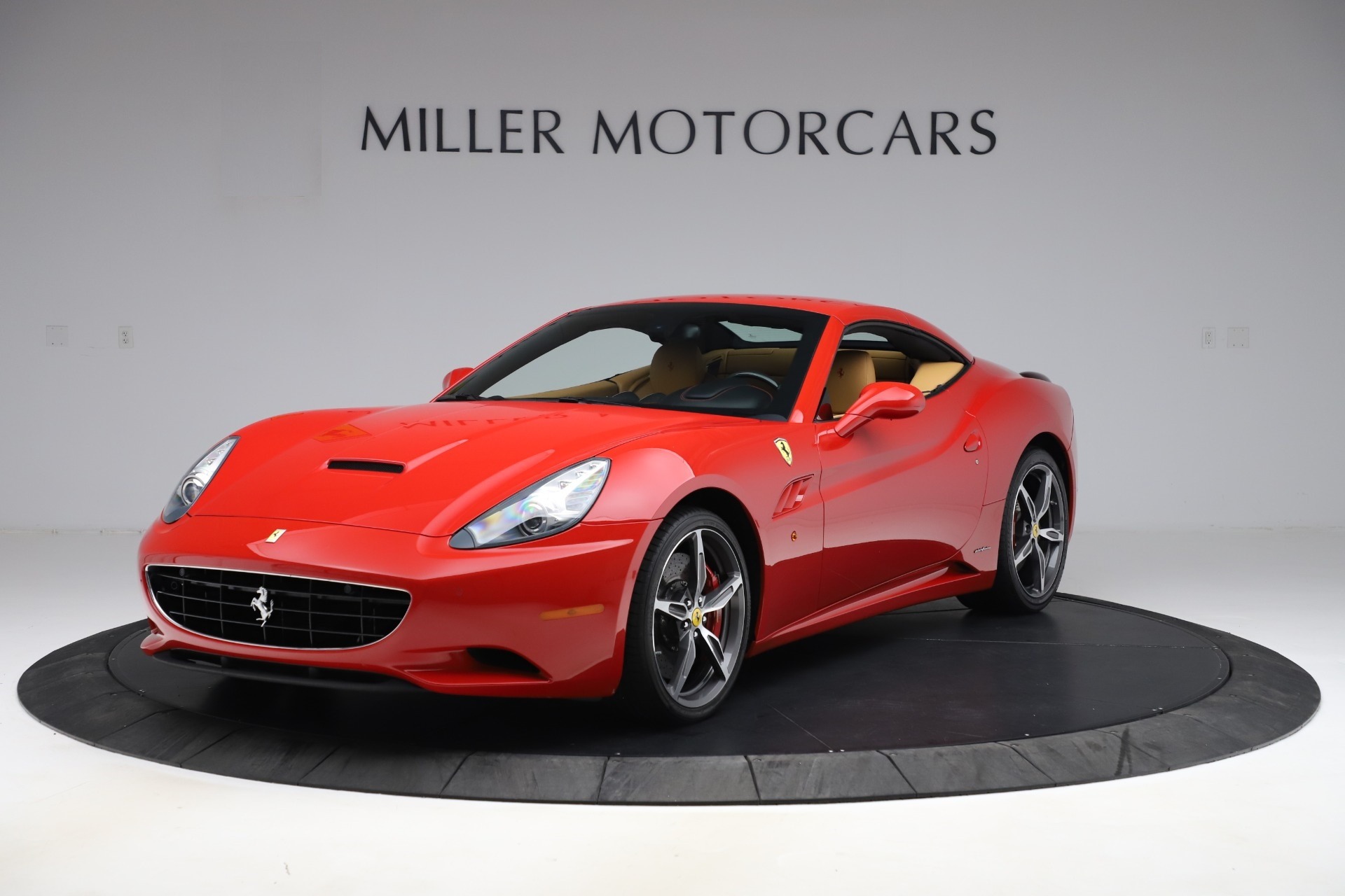 Used-2014-Ferrari-California-30