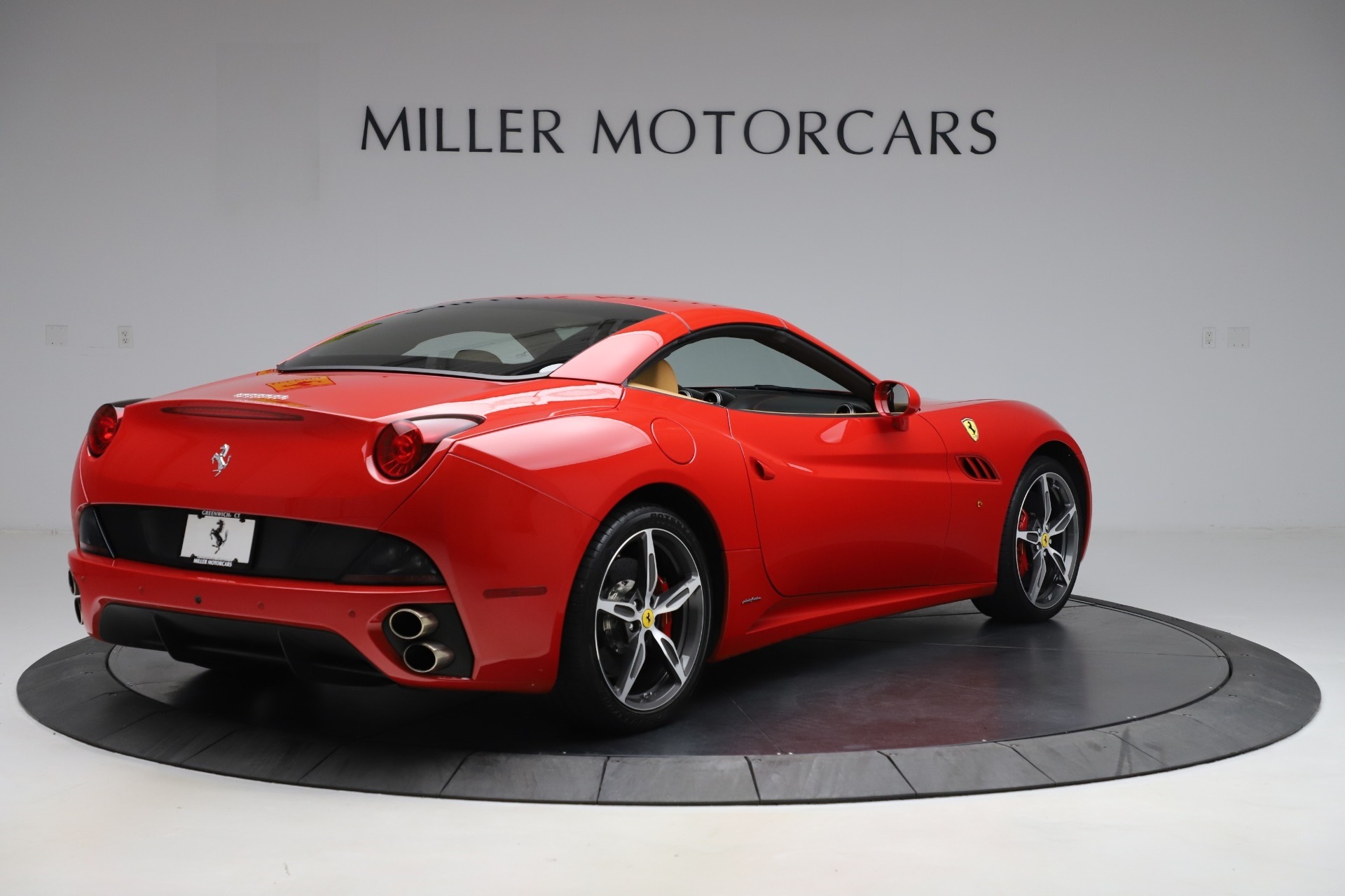 Used-2014-Ferrari-California-30