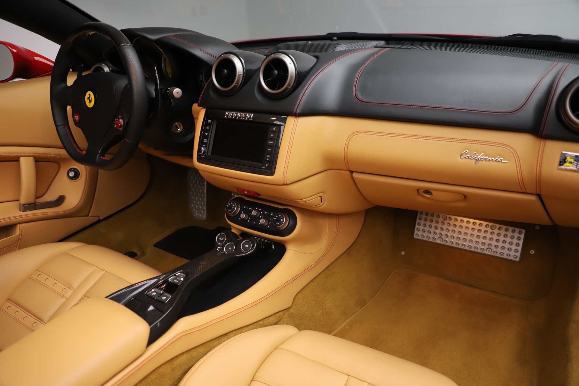 Used-2014-Ferrari-California-30