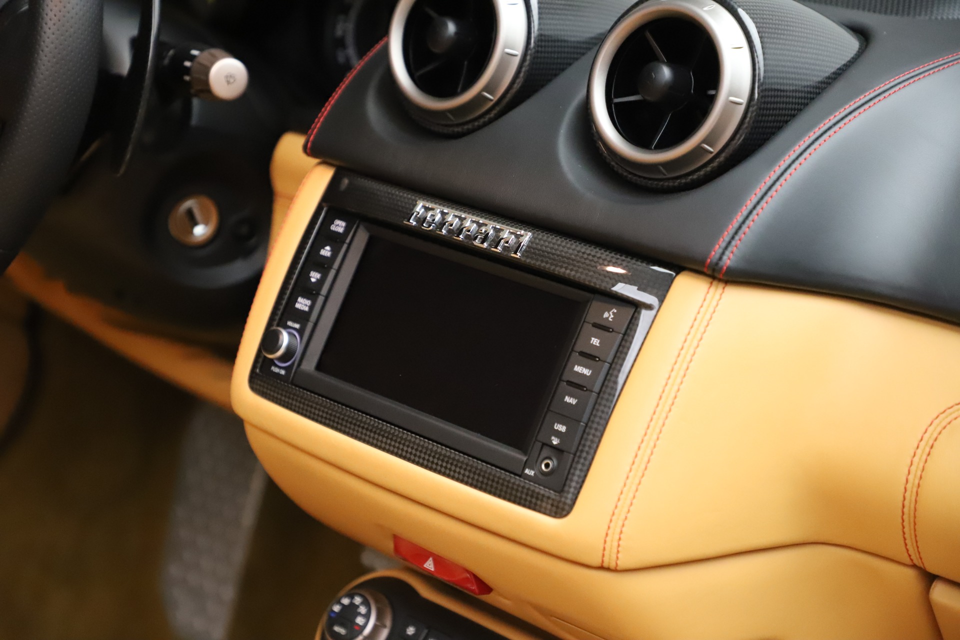 Used-2014-Ferrari-California-30