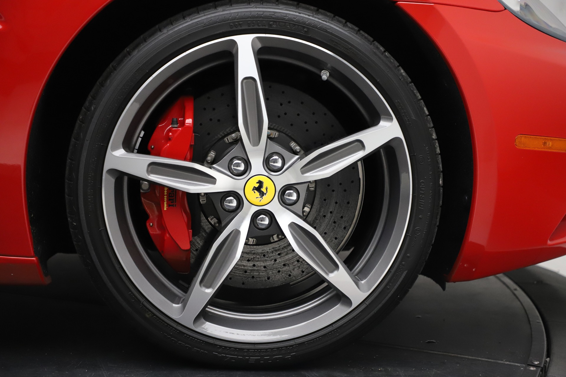 Used-2014-Ferrari-California-30