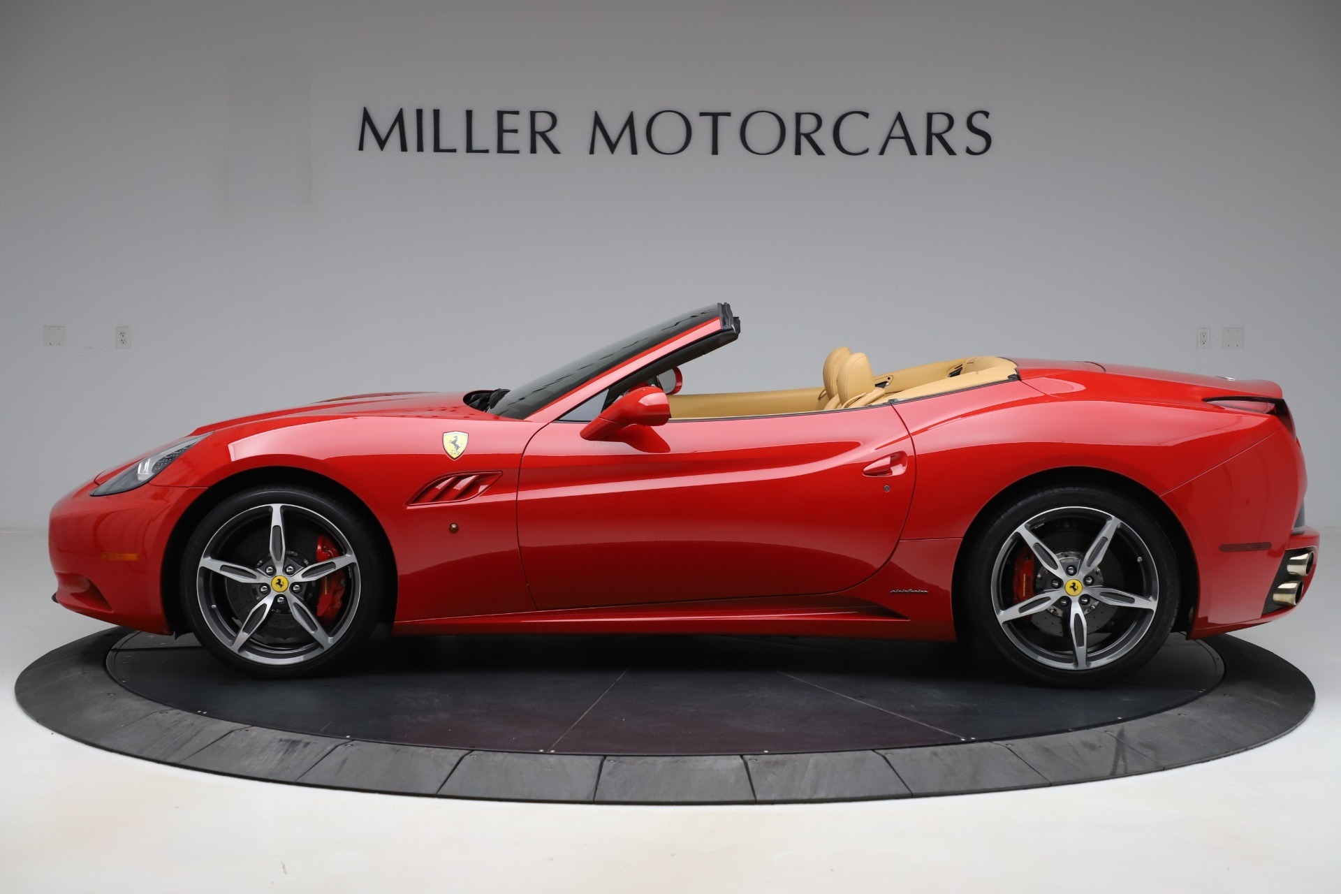 Used-2014-Ferrari-California-30