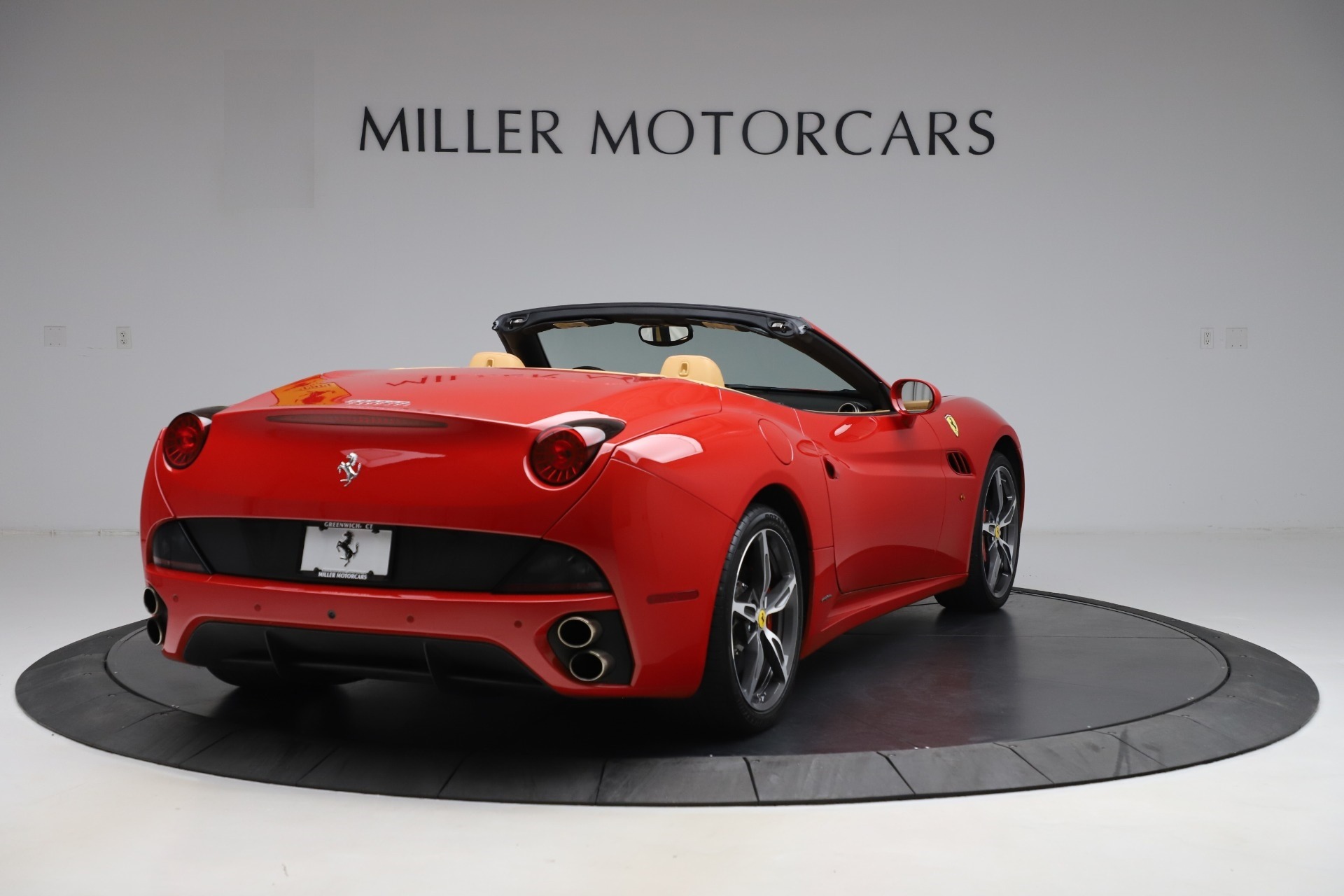 Used-2014-Ferrari-California-30