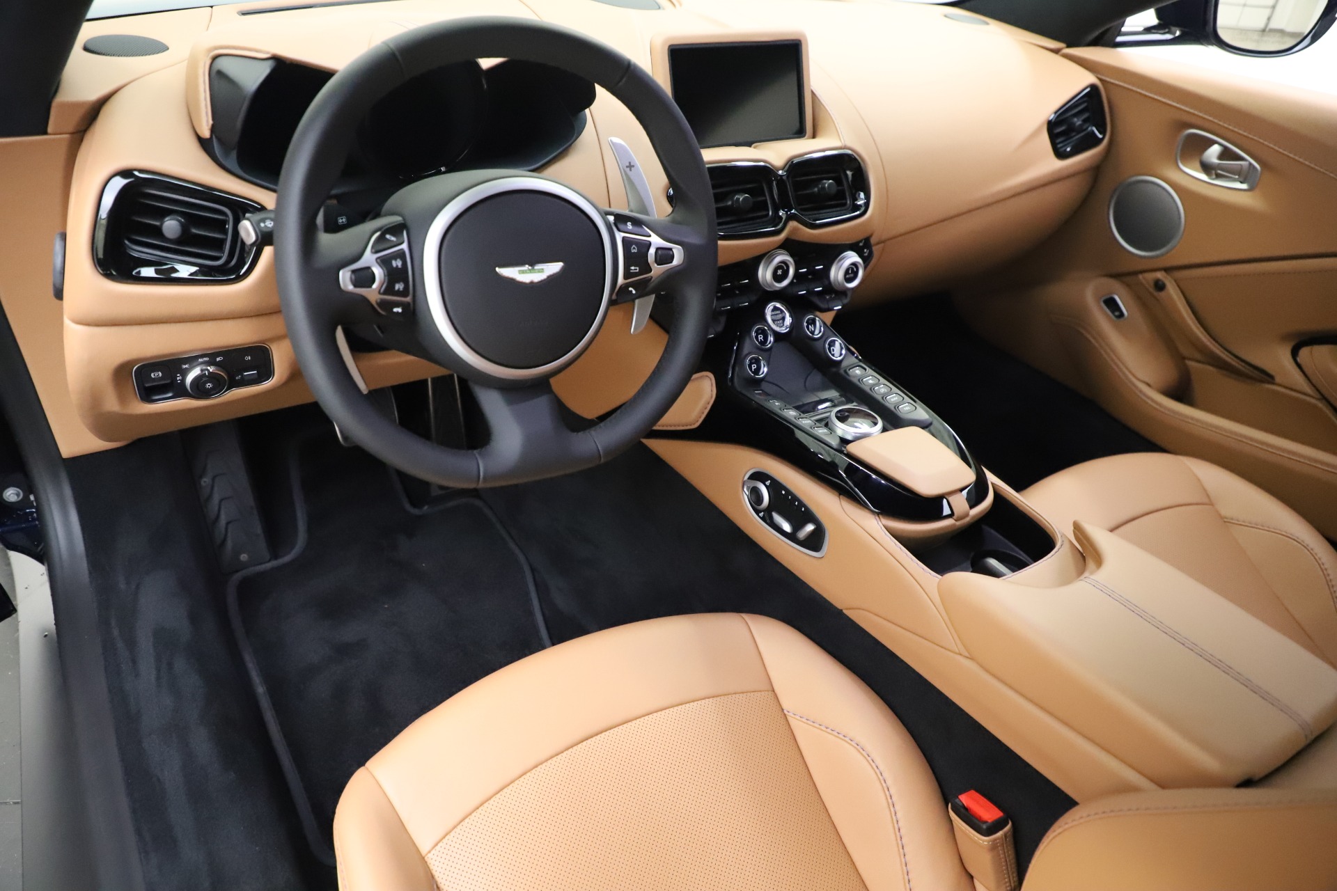 Used-2020-Aston-Martin-Vantage-Coupe