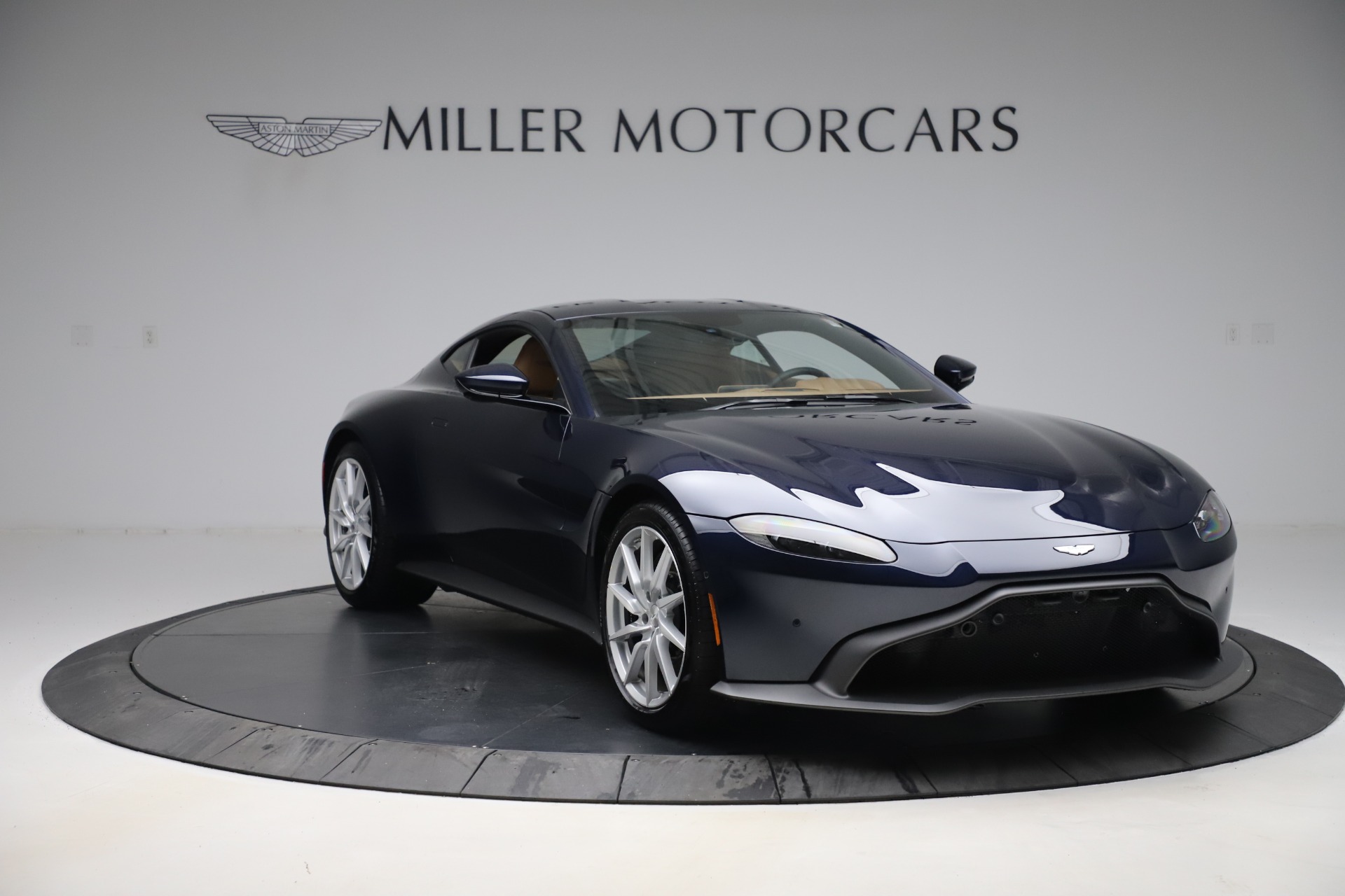 Used-2020-Aston-Martin-Vantage-Coupe