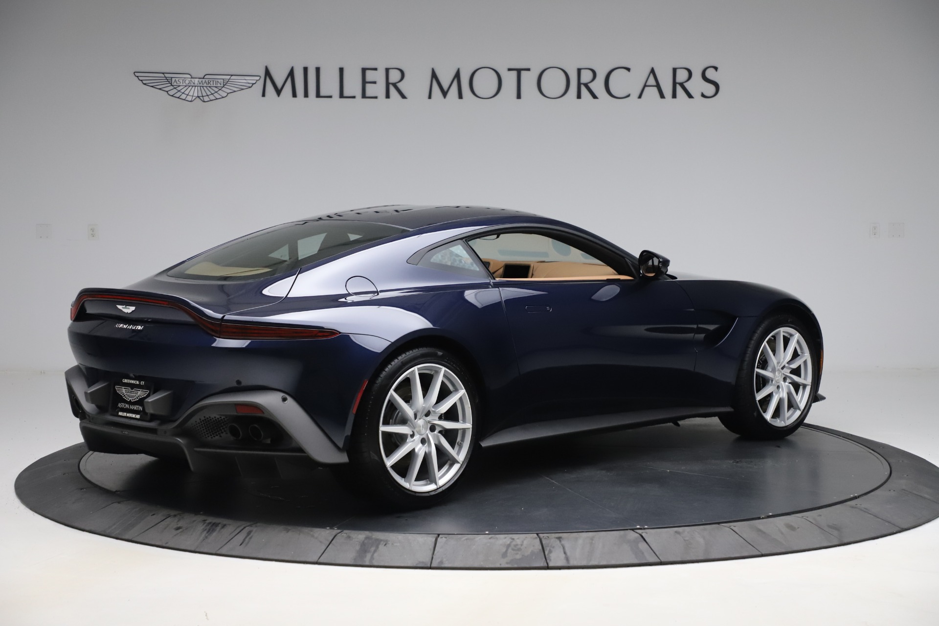 Used-2020-Aston-Martin-Vantage-Coupe
