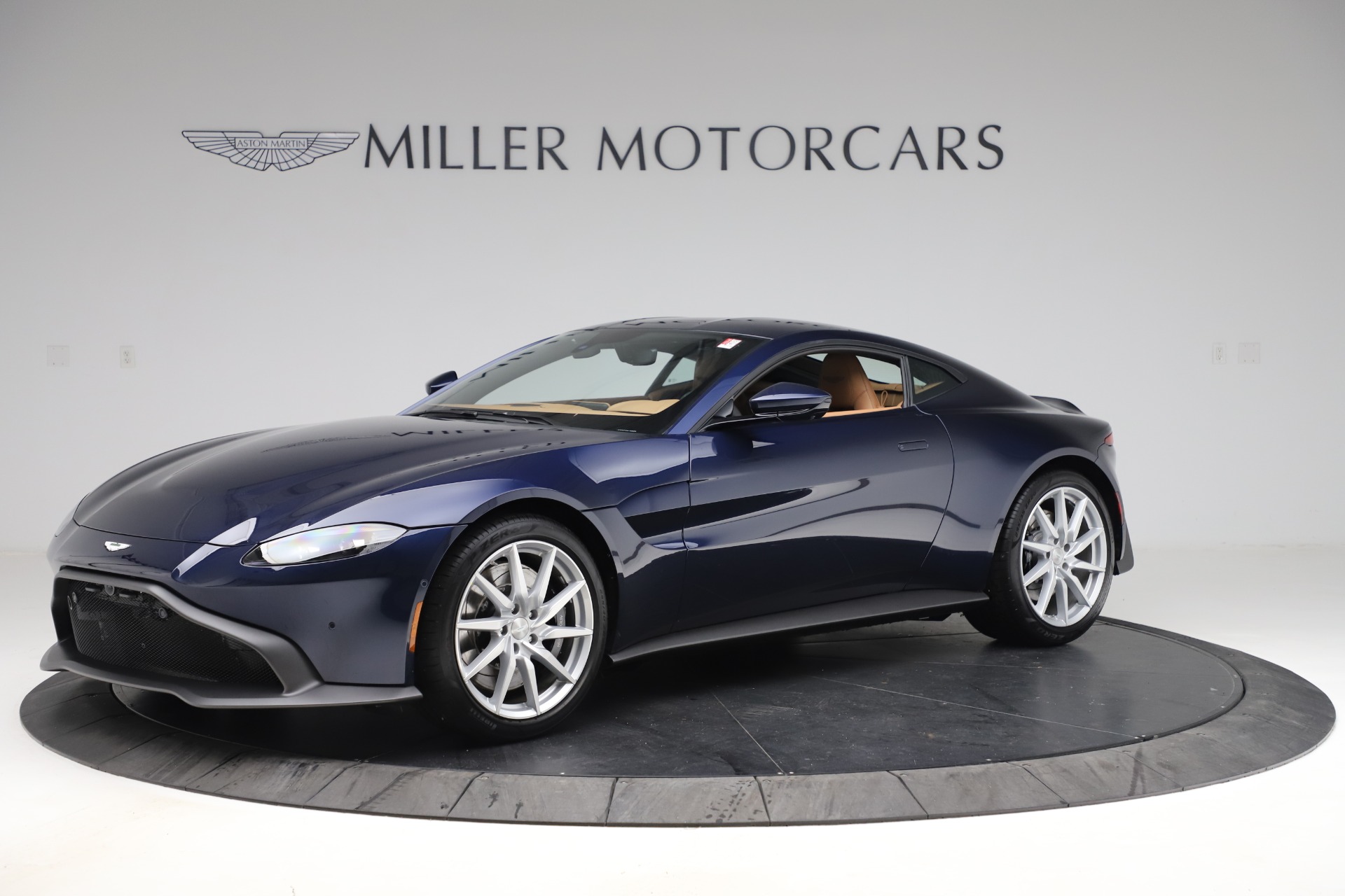 Used-2020-Aston-Martin-Vantage-Coupe