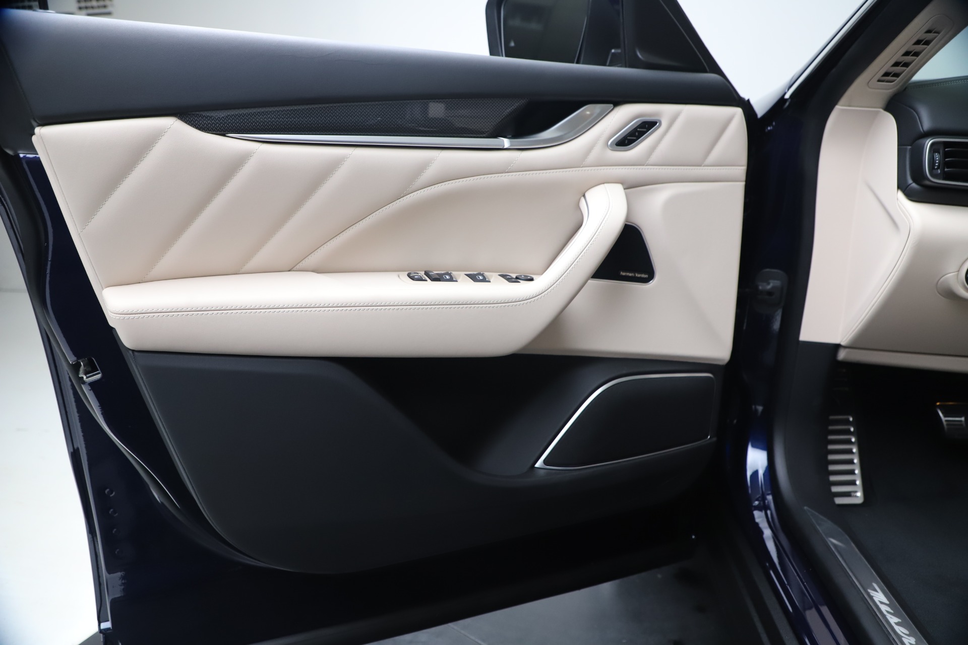 New-2020-Maserati-Levante-S-Q4-GranLusso