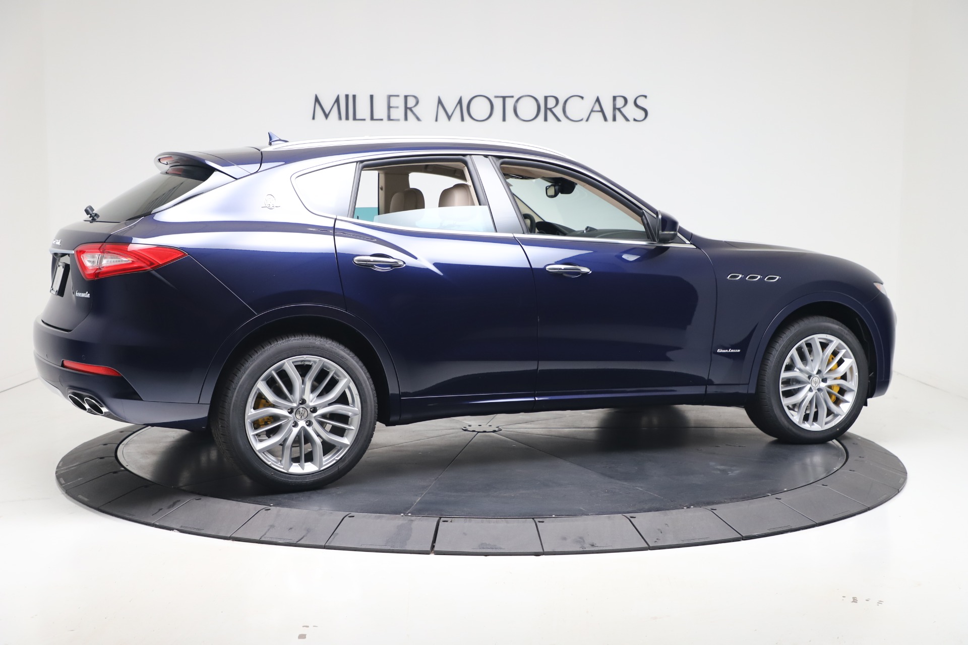 New-2020-Maserati-Levante-S-Q4-GranLusso