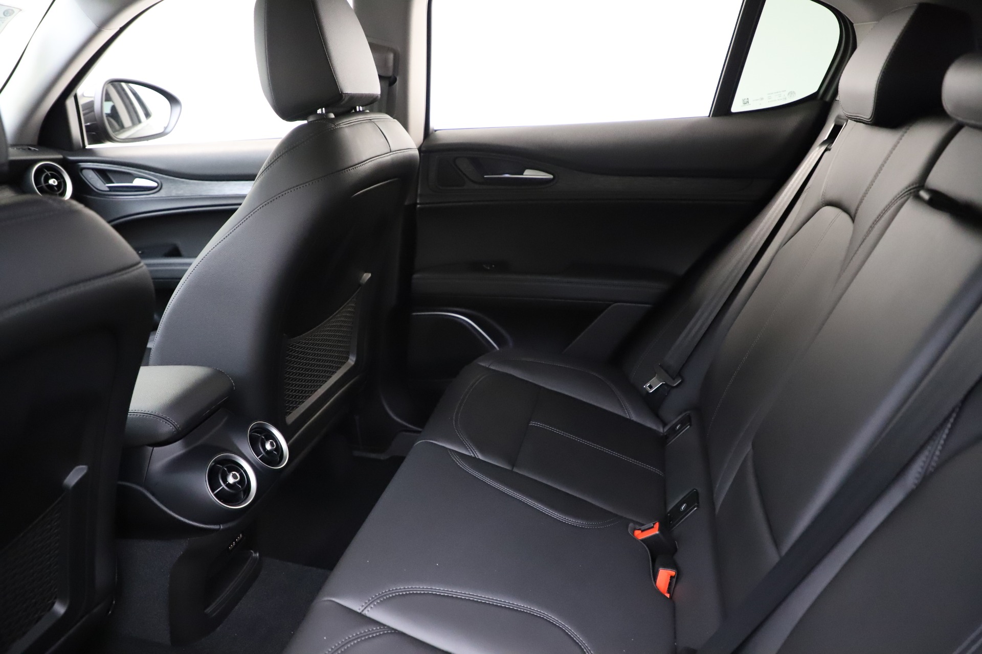 New-2020-Alfa-Romeo-Stelvio-Sport-Q4