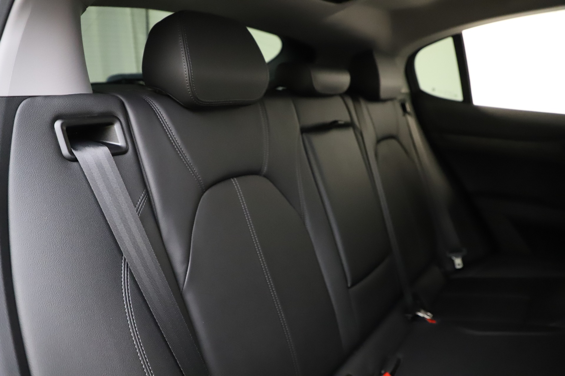 New-2020-Alfa-Romeo-Stelvio-Sport-Q4