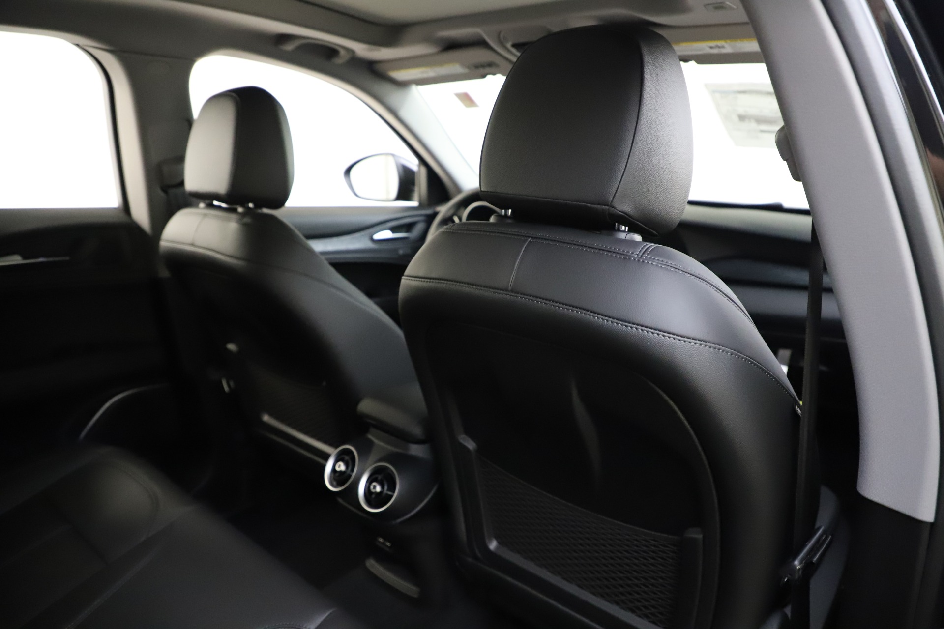 New-2020-Alfa-Romeo-Stelvio-Sport-Q4