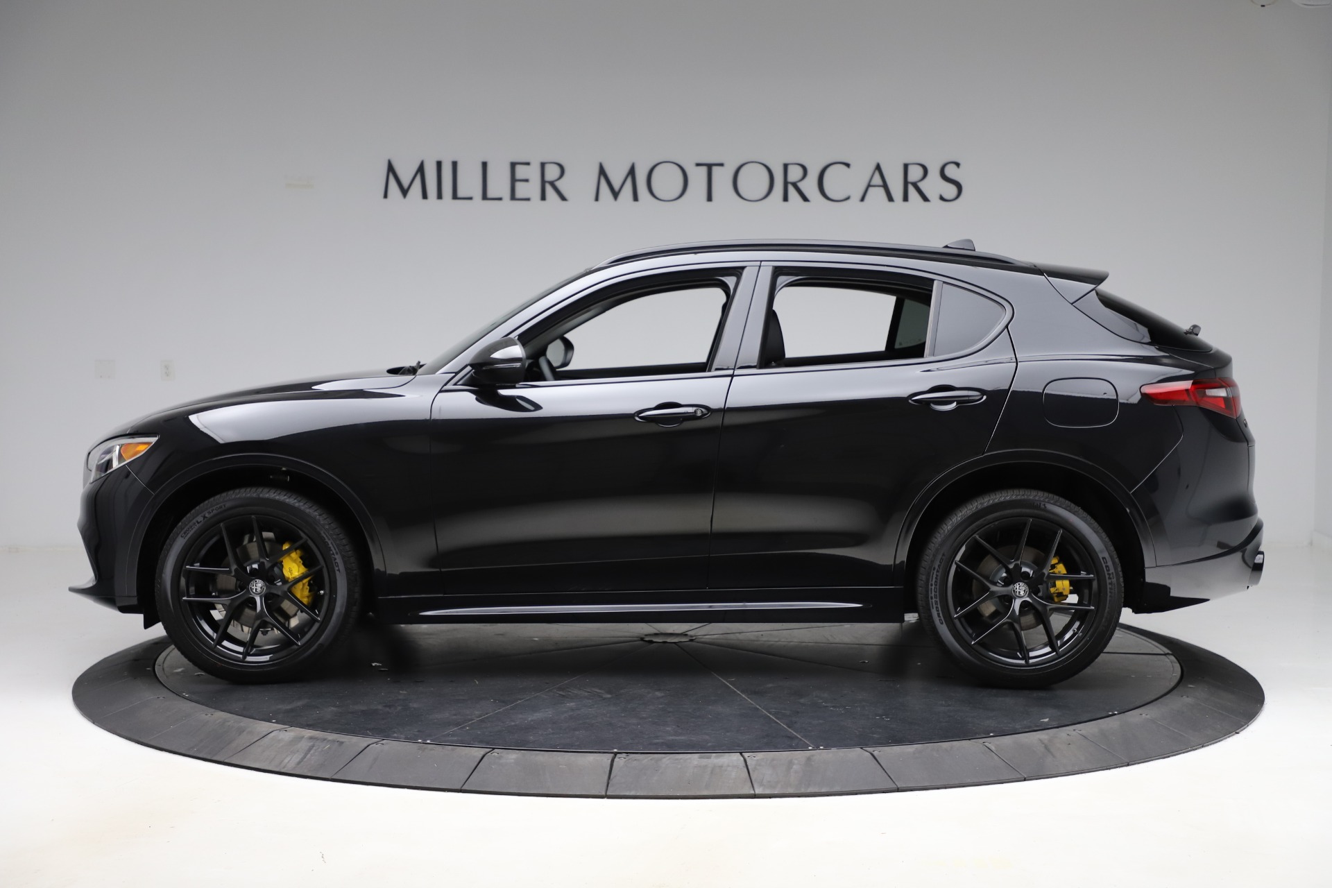 New-2020-Alfa-Romeo-Stelvio-Sport-Q4