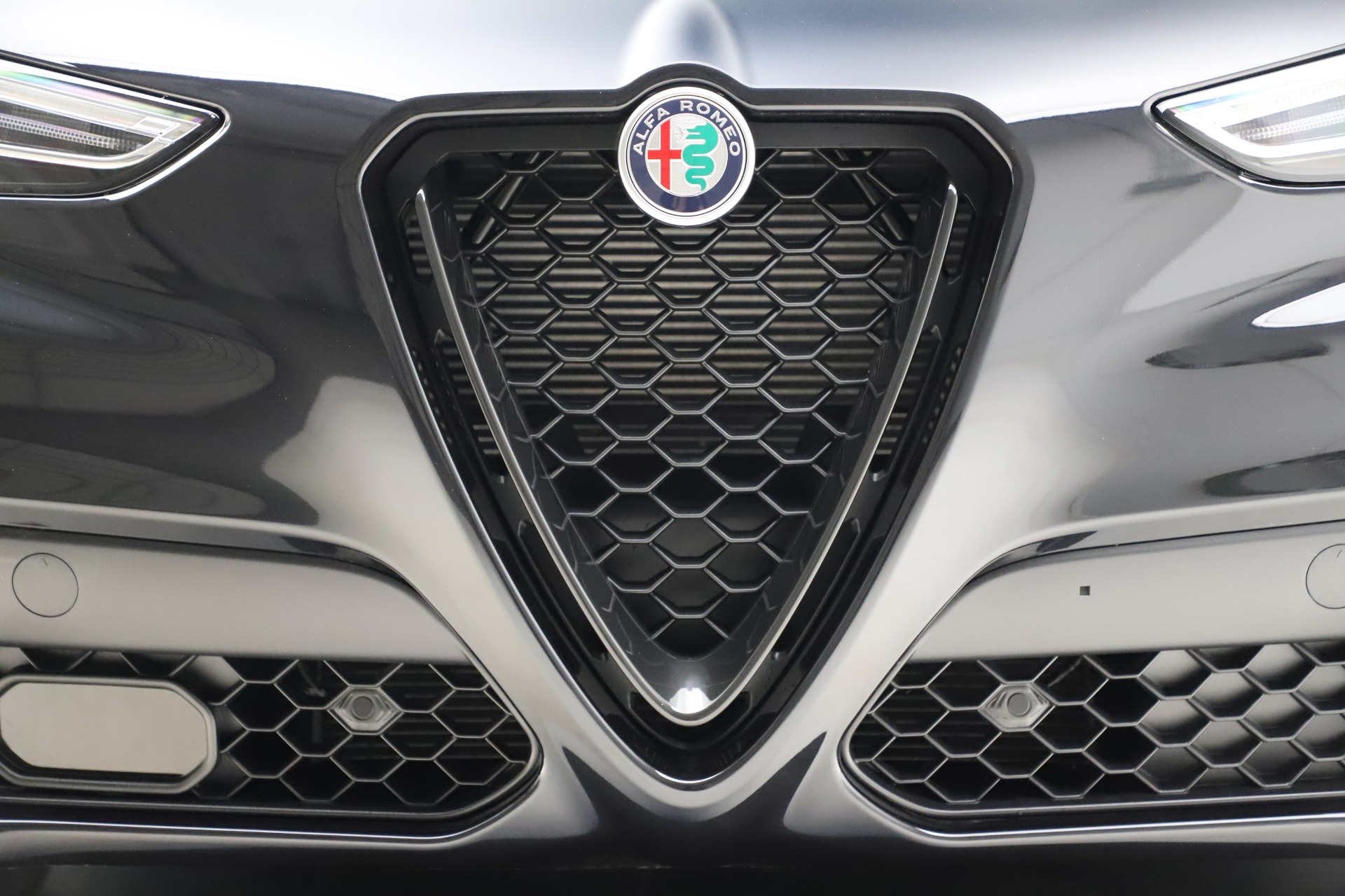New-2020-Alfa-Romeo-Stelvio-Sport-Q4