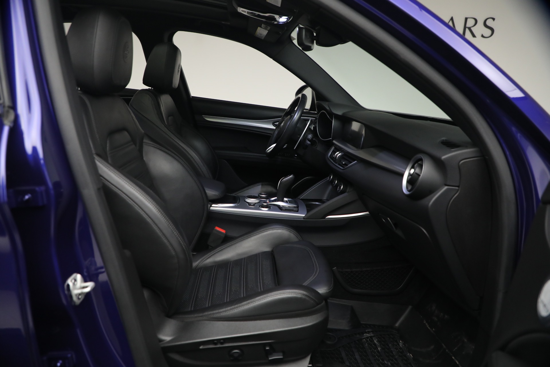Used-2020-Alfa-Romeo-Stelvio-Ti-Sport-Q4
