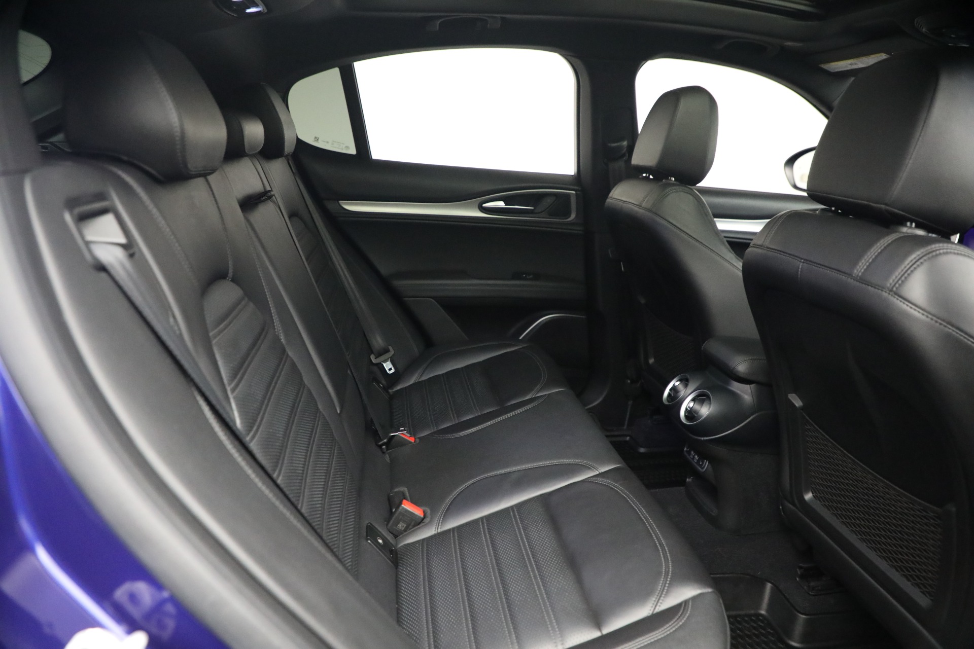 Used-2020-Alfa-Romeo-Stelvio-Ti-Sport-Q4