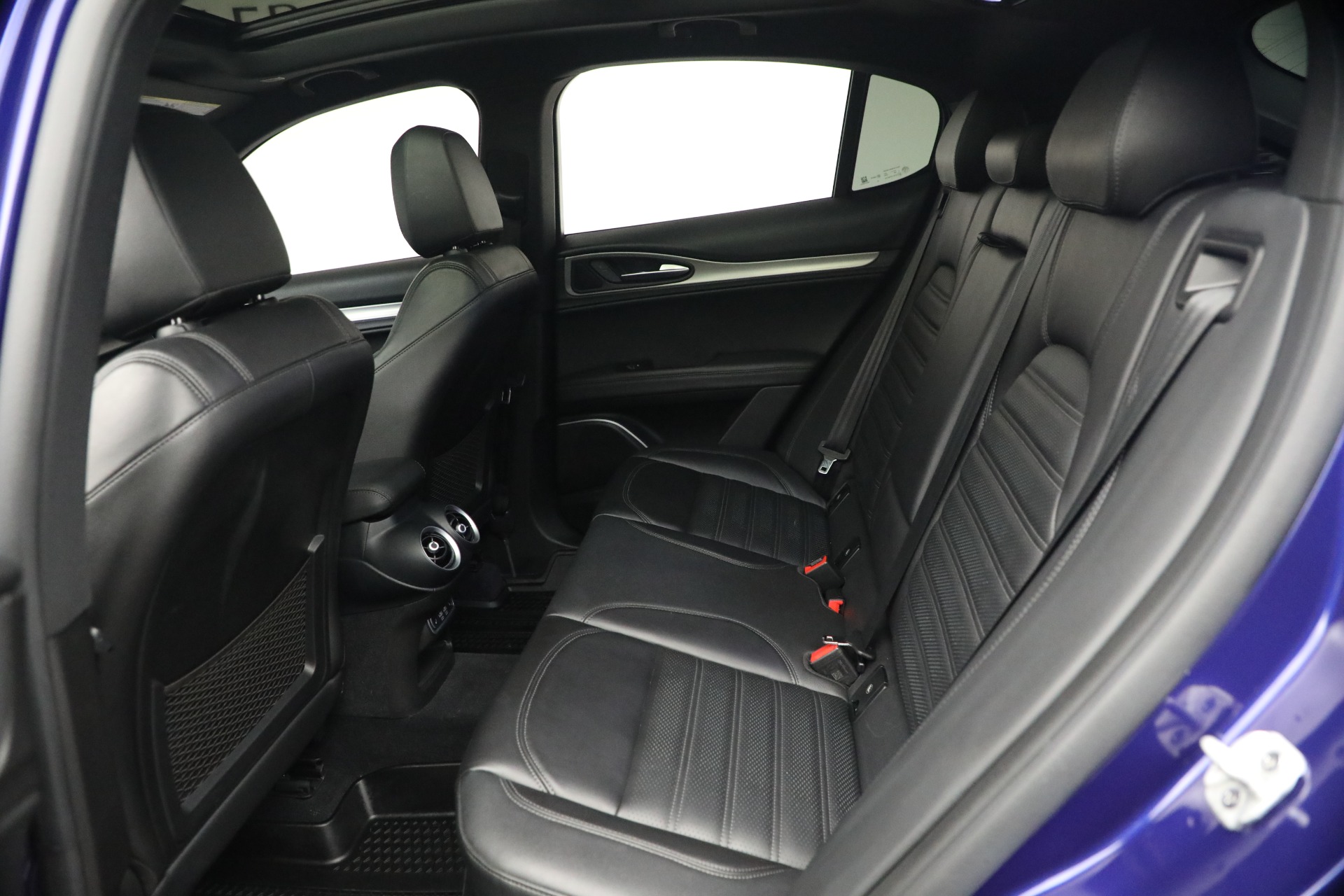 Used-2020-Alfa-Romeo-Stelvio-Ti-Sport-Q4