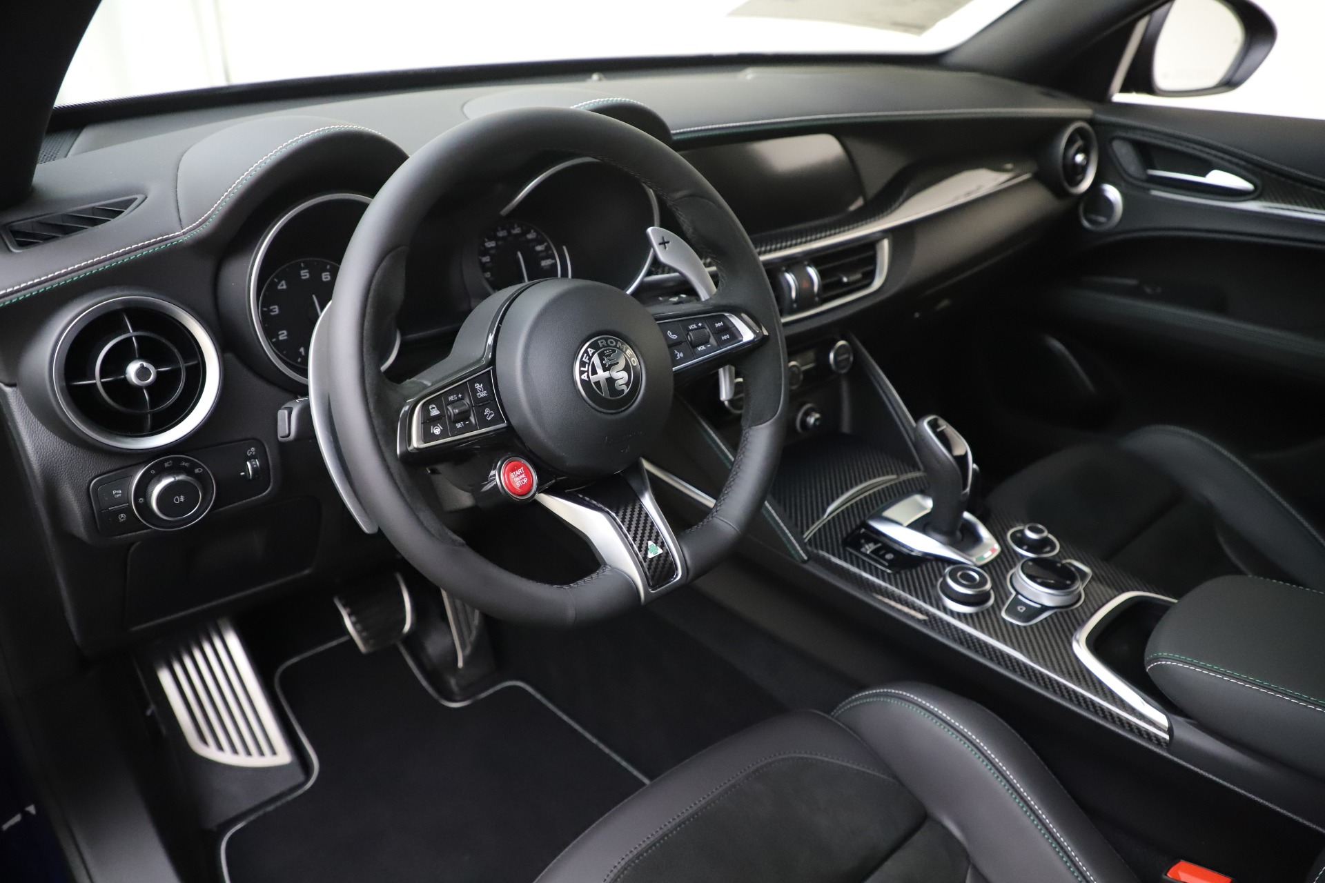 New-2020-Alfa-Romeo-Stelvio-Quadrifoglio