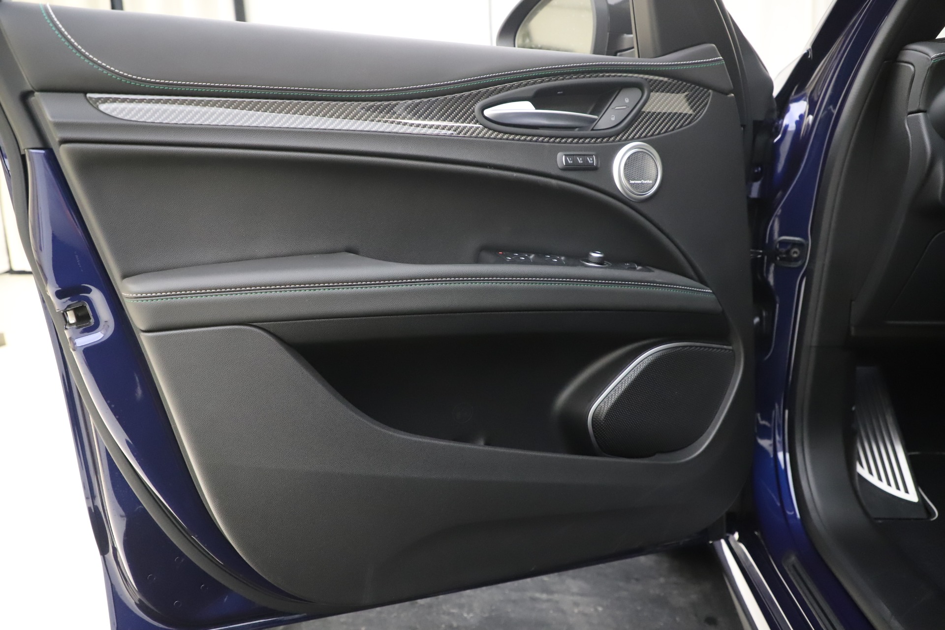 New-2020-Alfa-Romeo-Stelvio-Quadrifoglio