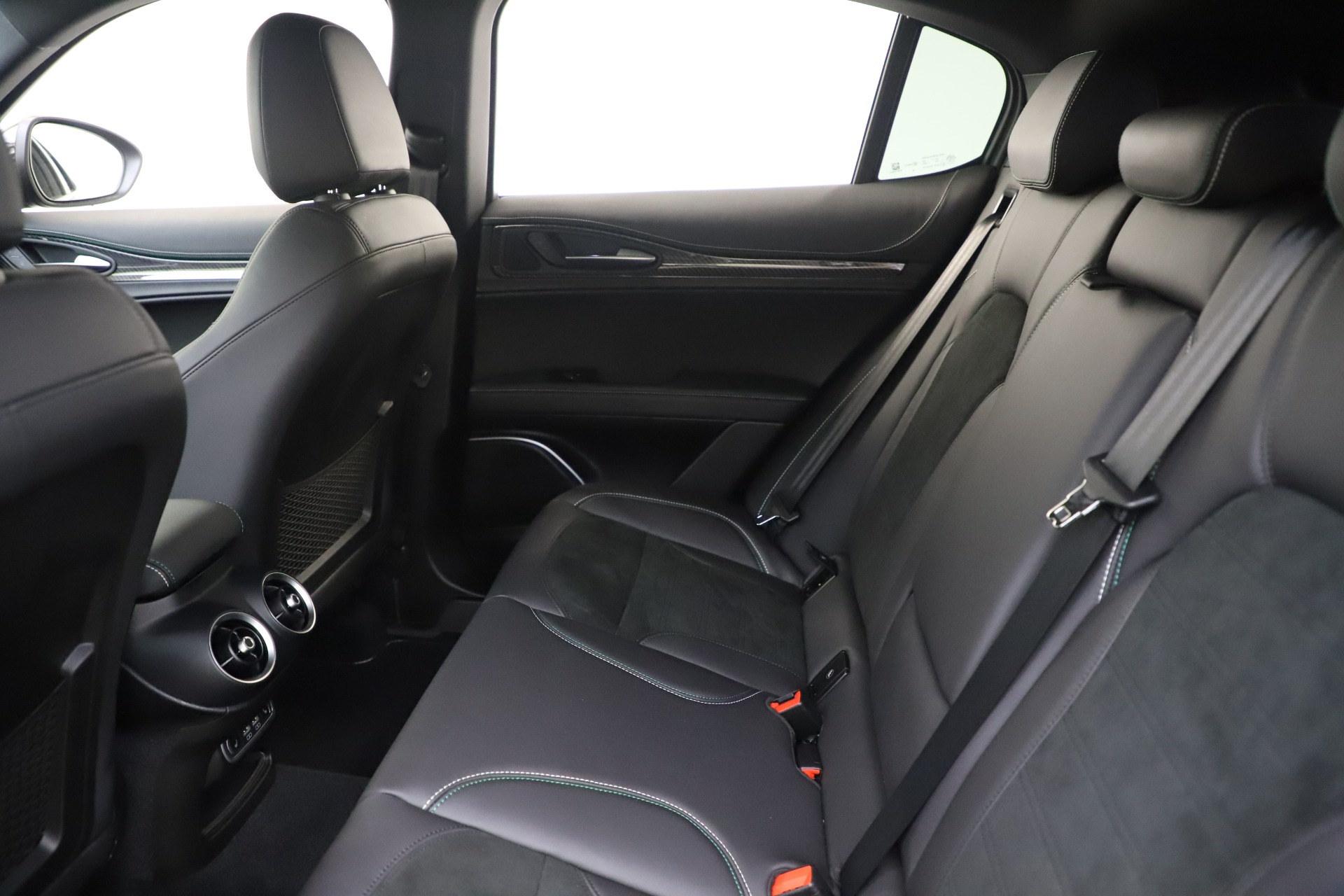 New-2020-Alfa-Romeo-Stelvio-Quadrifoglio