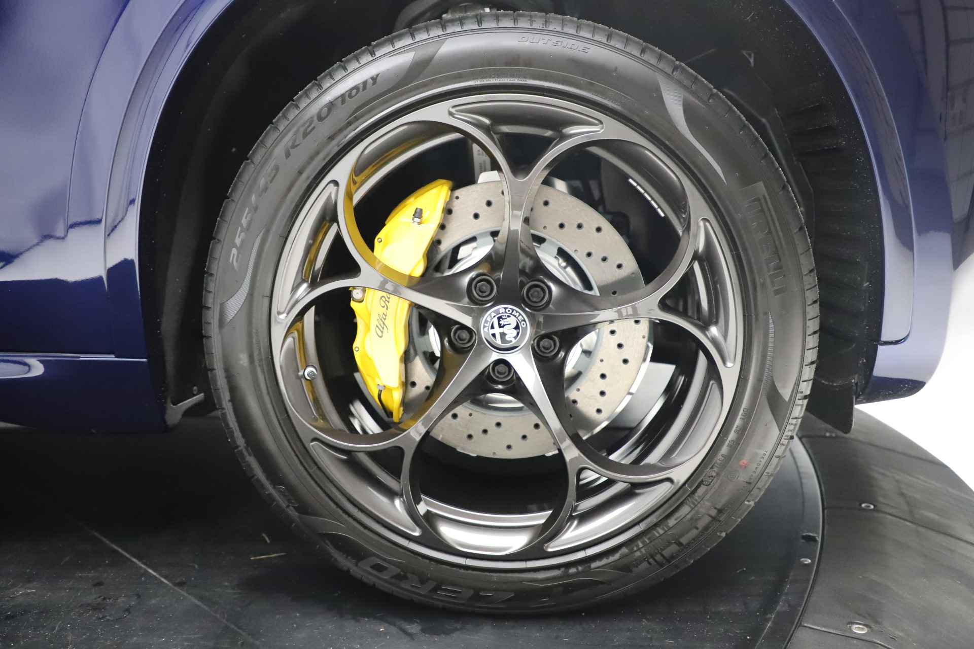 New-2020-Alfa-Romeo-Stelvio-Quadrifoglio