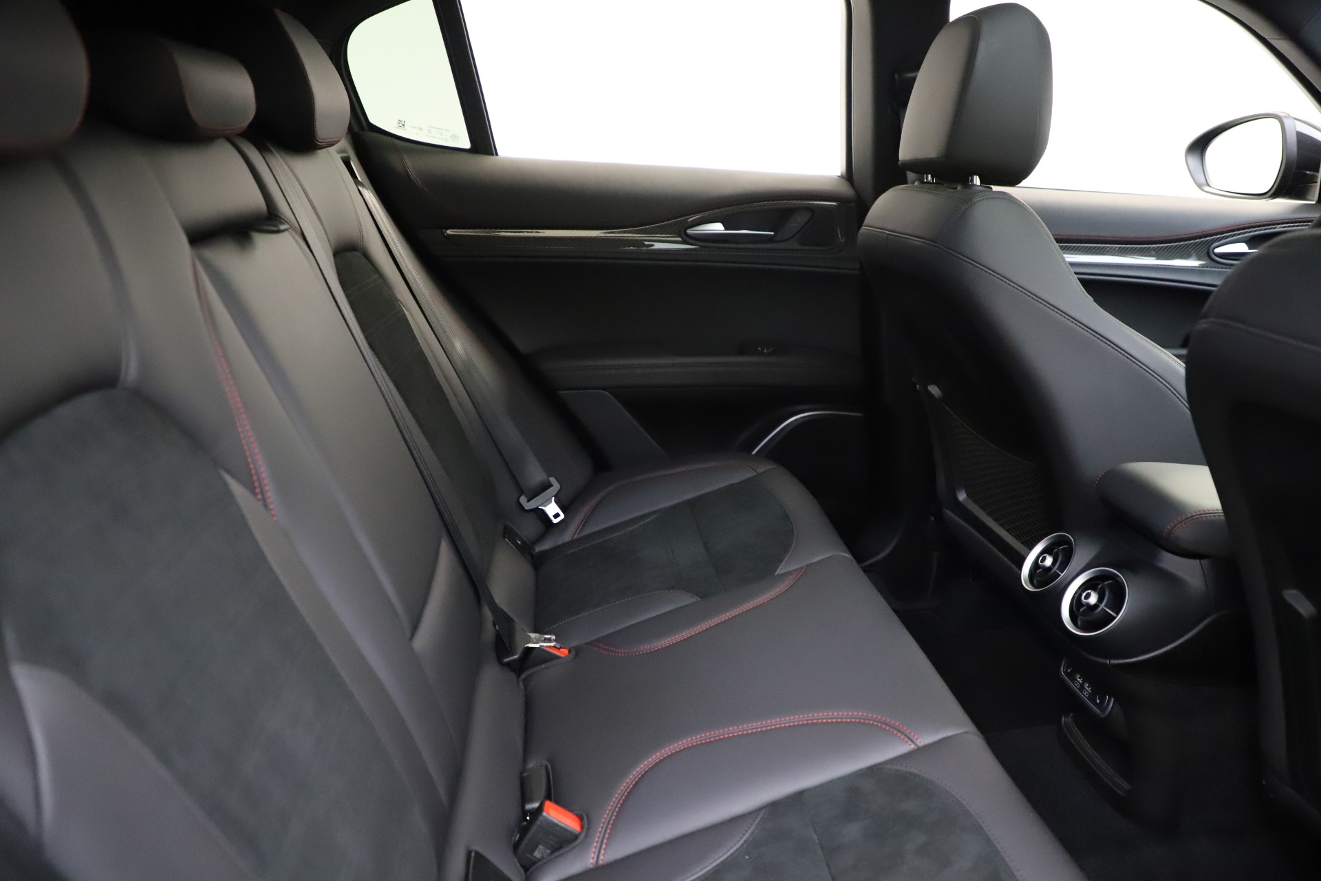 New-2020-Alfa-Romeo-Stelvio-Quadrifoglio