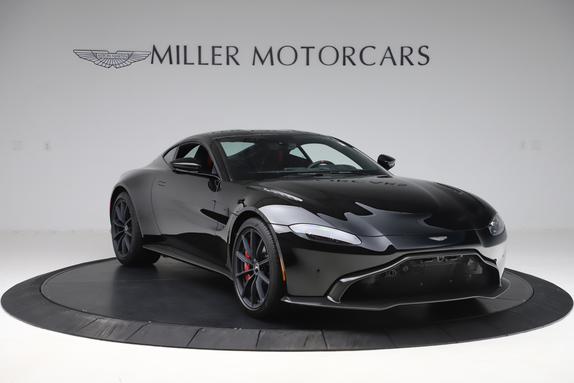 New-2020-Aston-Martin-Vantage-AMR