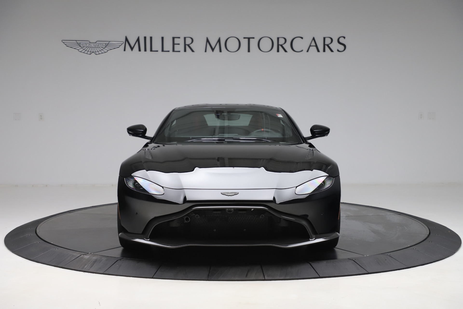New-2020-Aston-Martin-Vantage-AMR