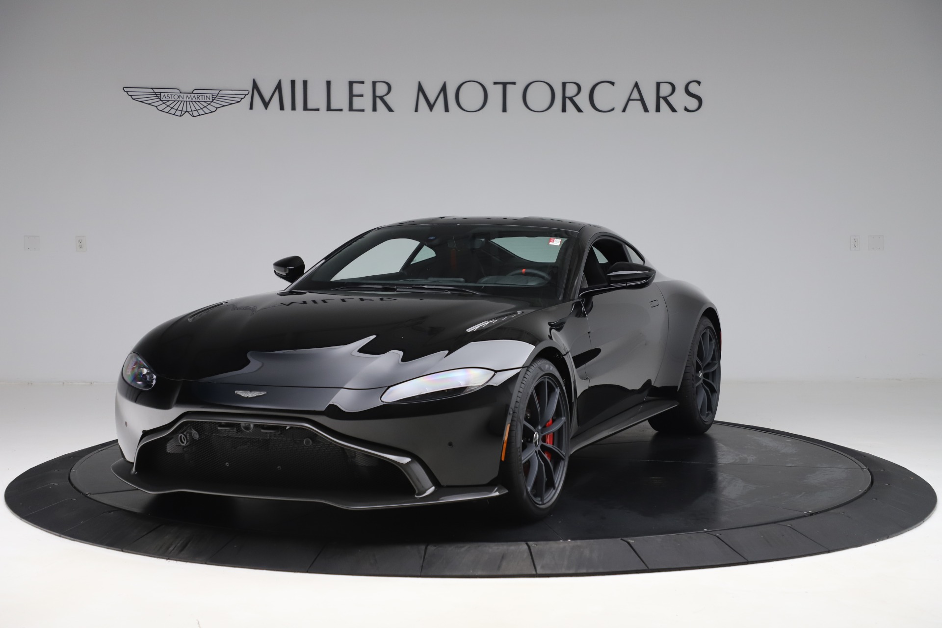 New-2020-Aston-Martin-Vantage-AMR