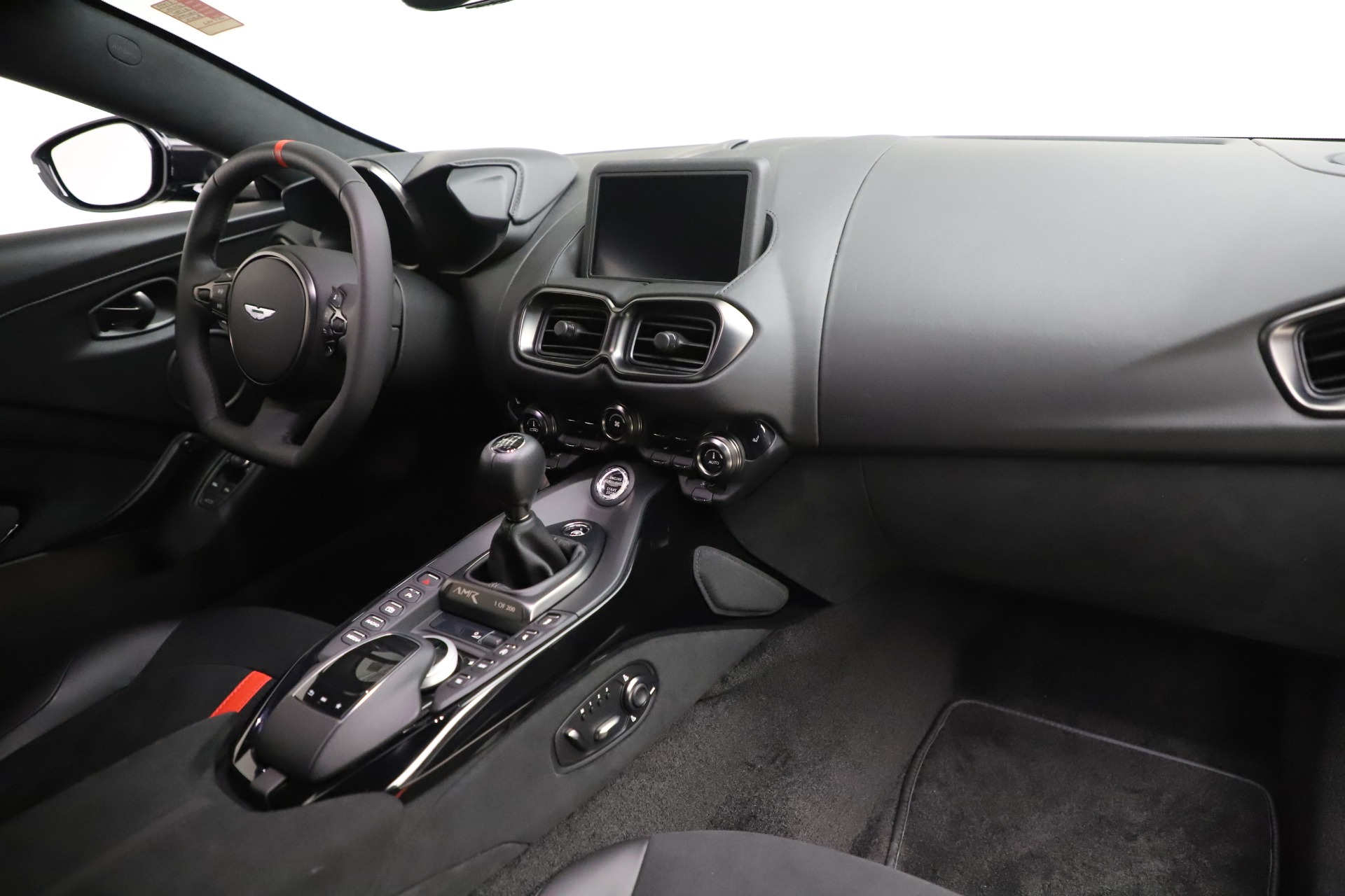 New-2020-Aston-Martin-Vantage-AMR