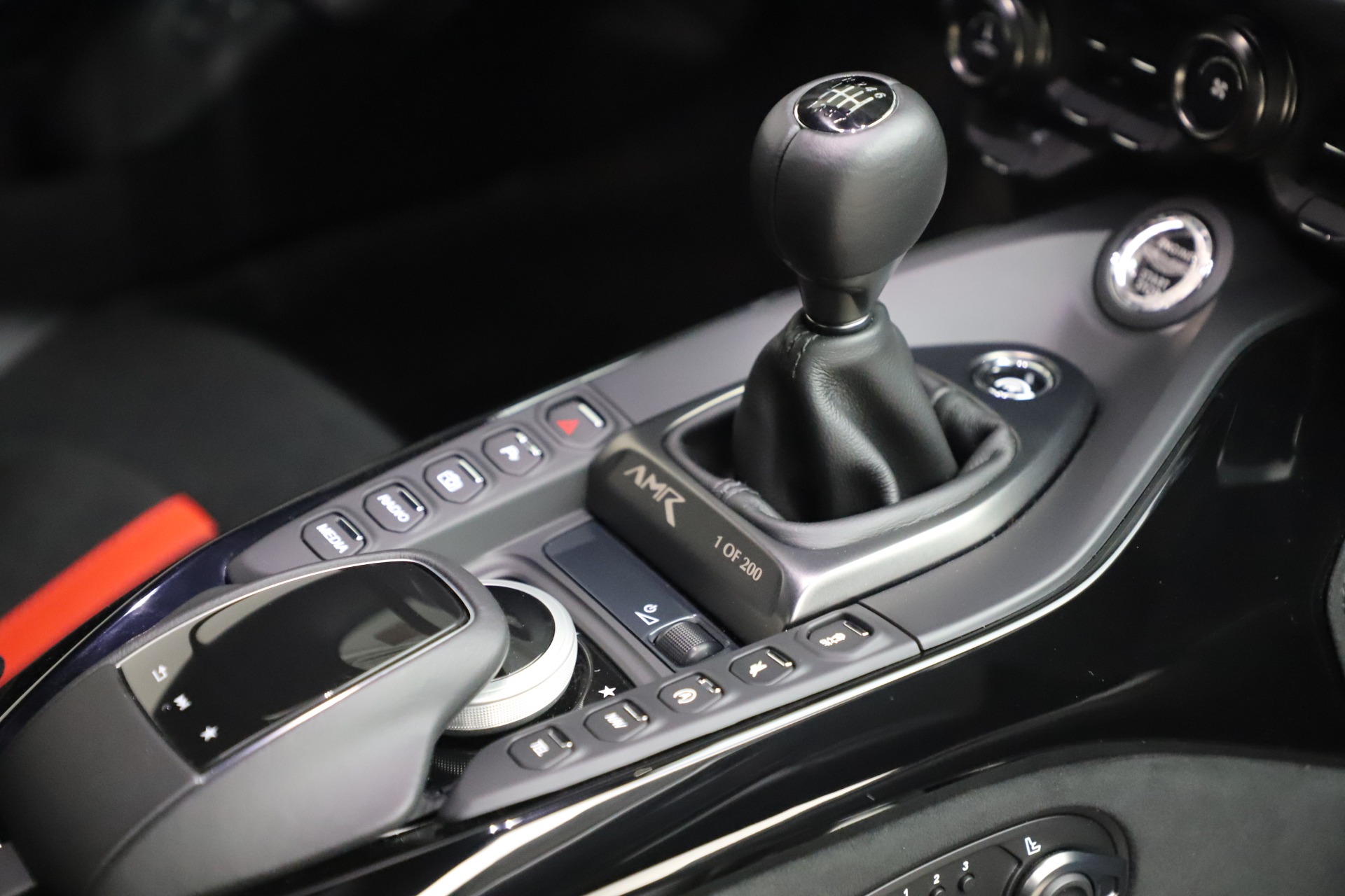 New-2020-Aston-Martin-Vantage-AMR