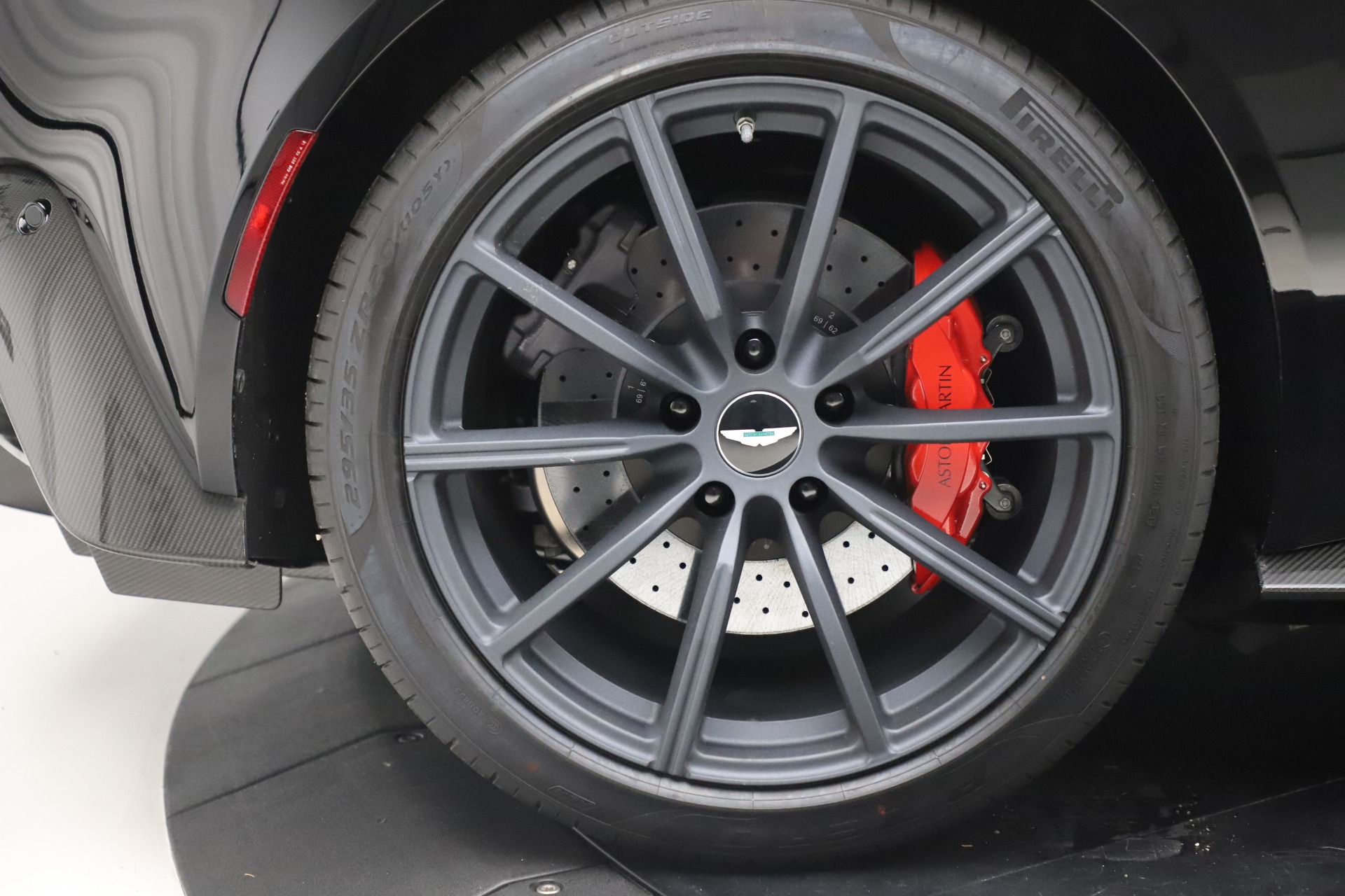 New-2020-Aston-Martin-Vantage-AMR