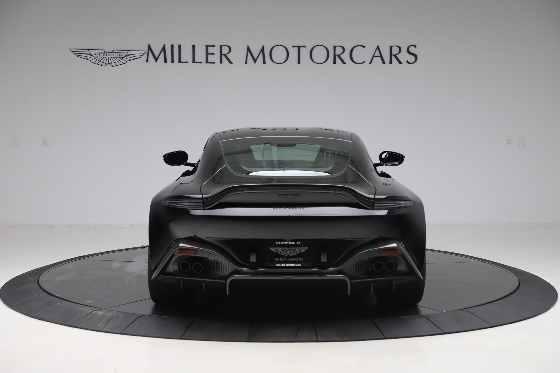 New-2020-Aston-Martin-Vantage-AMR