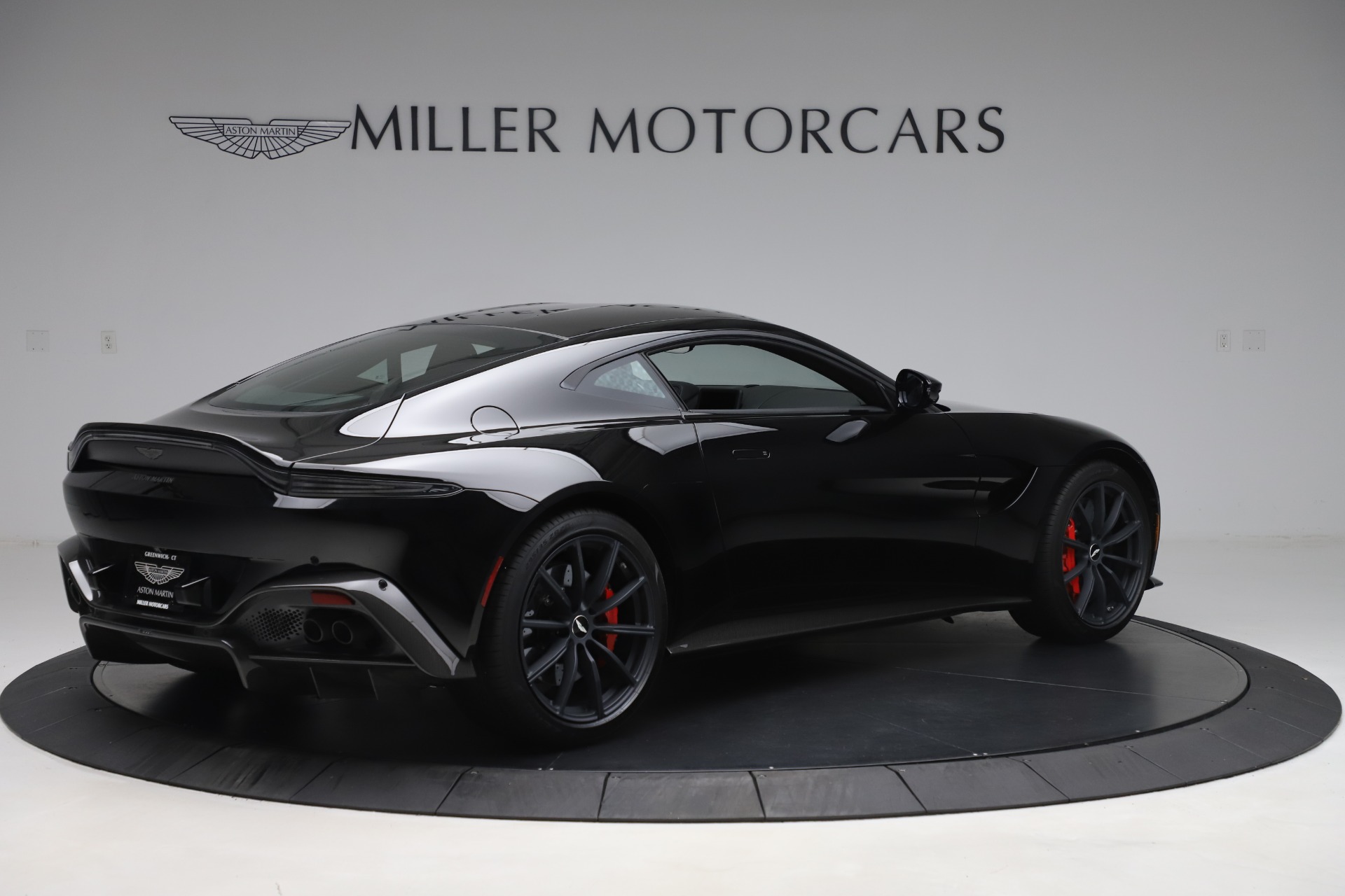 New-2020-Aston-Martin-Vantage-AMR