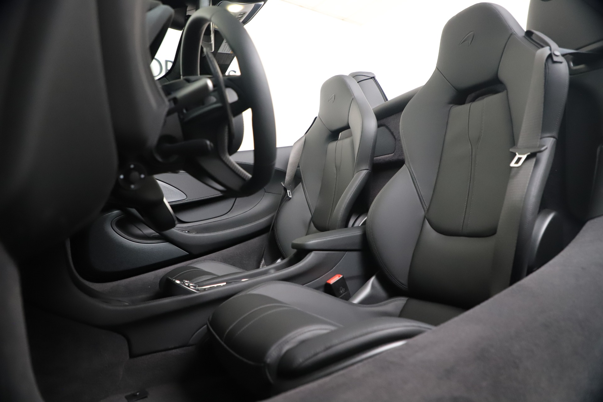 New-2020-McLaren-570S-Spider-Convertible