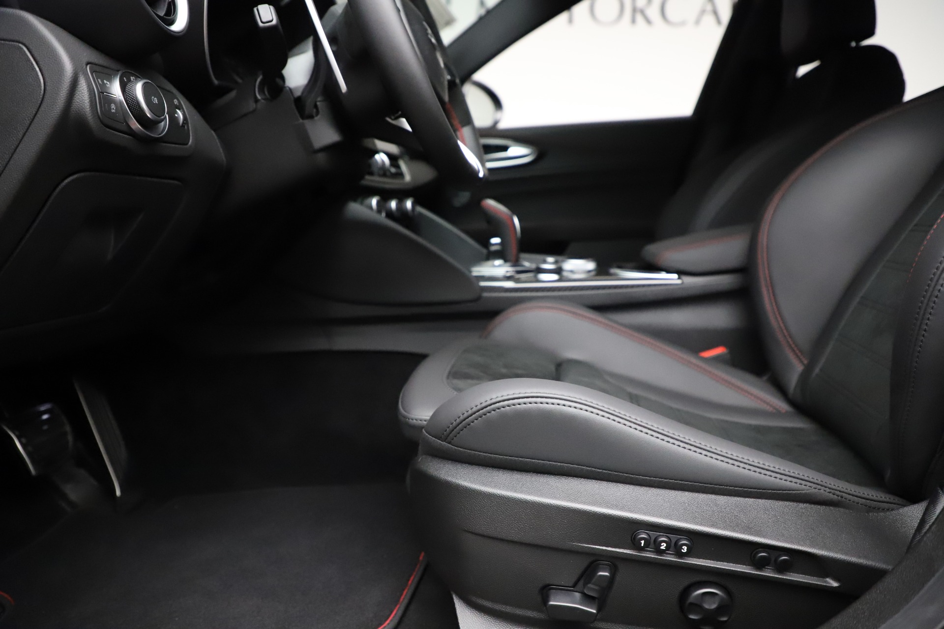 New-2020-Alfa-Romeo-Giulia-Quadrifoglio