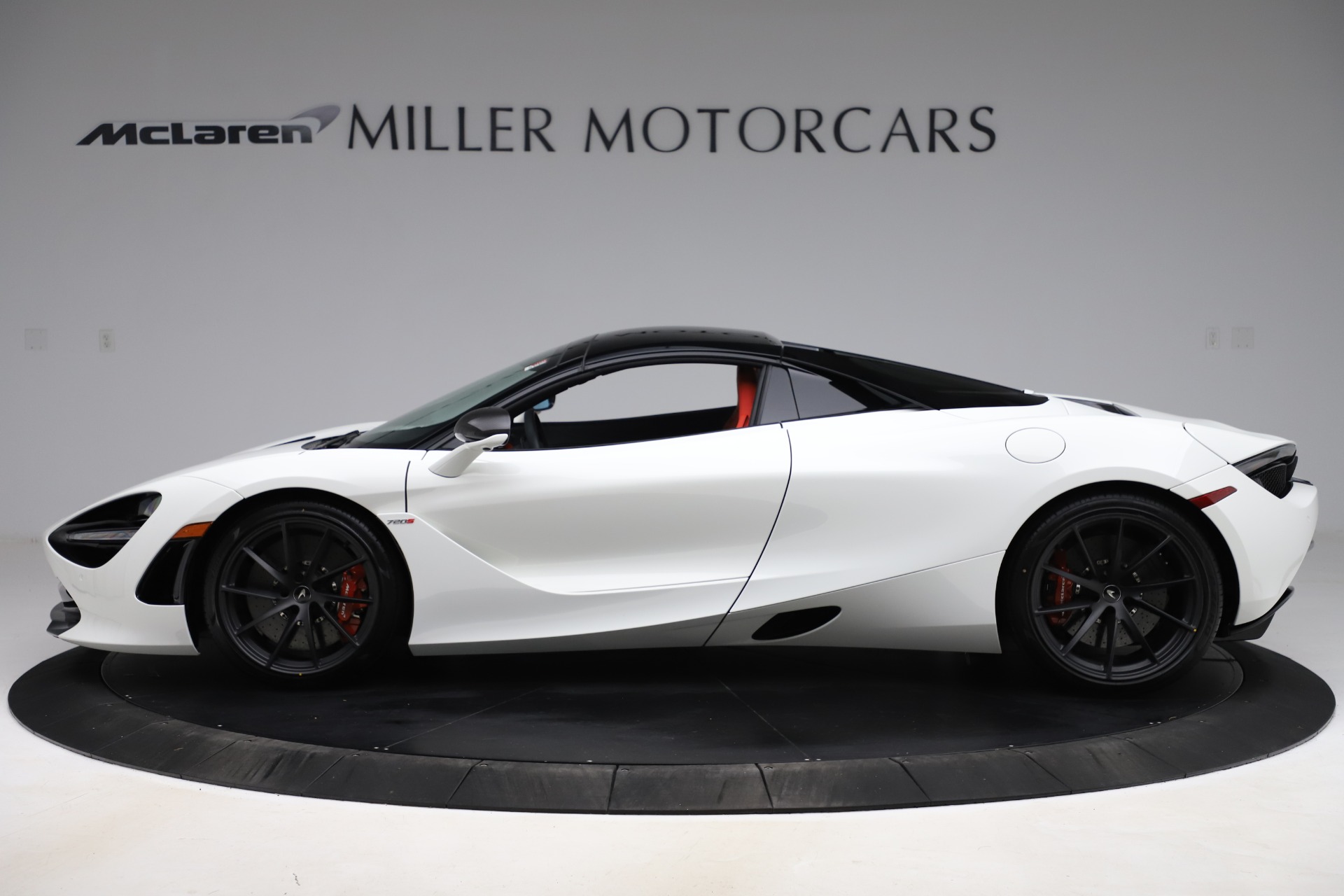 New-2020-McLaren-720S-Spider-Performance