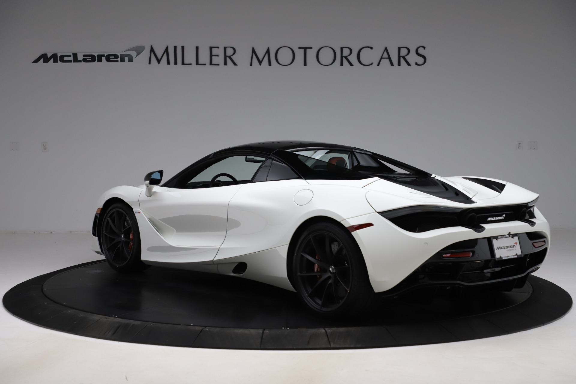 New-2020-McLaren-720S-Spider-Performance