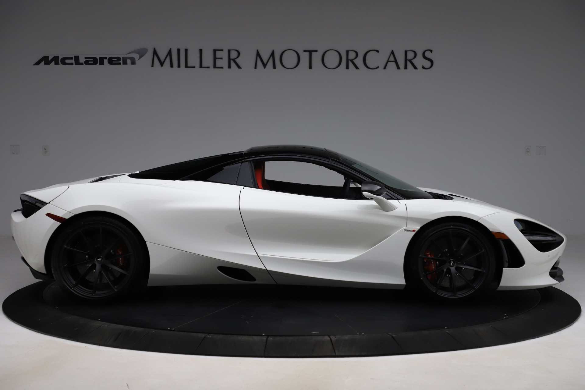 New-2020-McLaren-720S-Spider-Performance