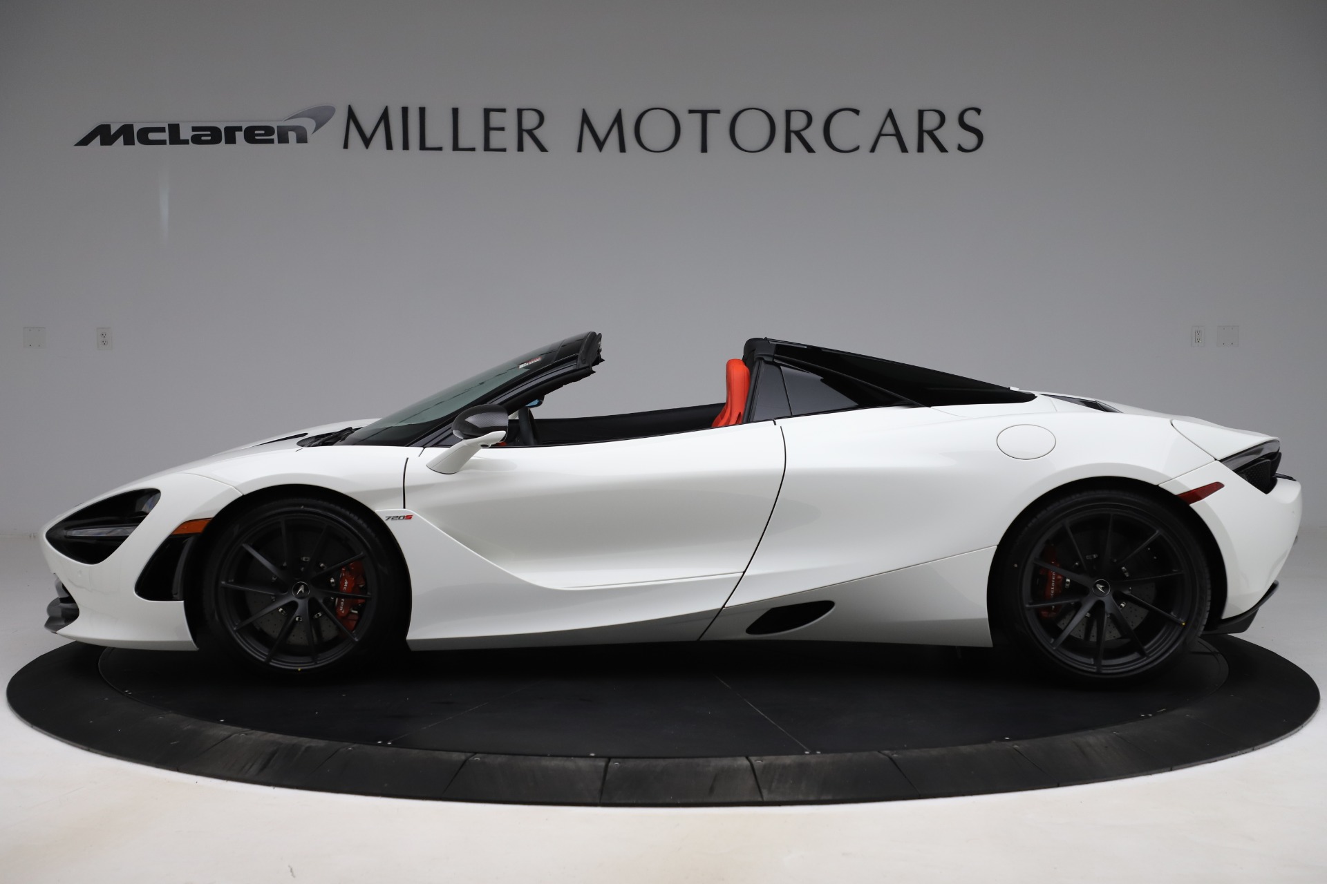 New-2020-McLaren-720S-Spider-Performance