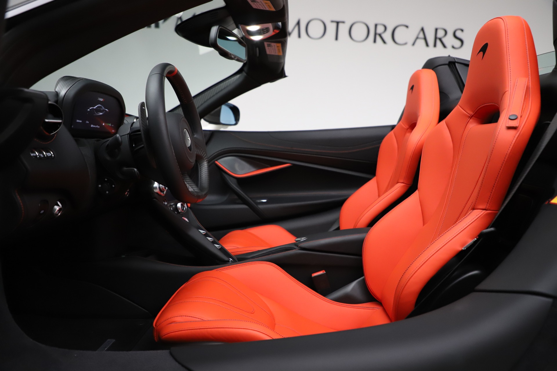 New-2020-McLaren-720S-Spider-Performance